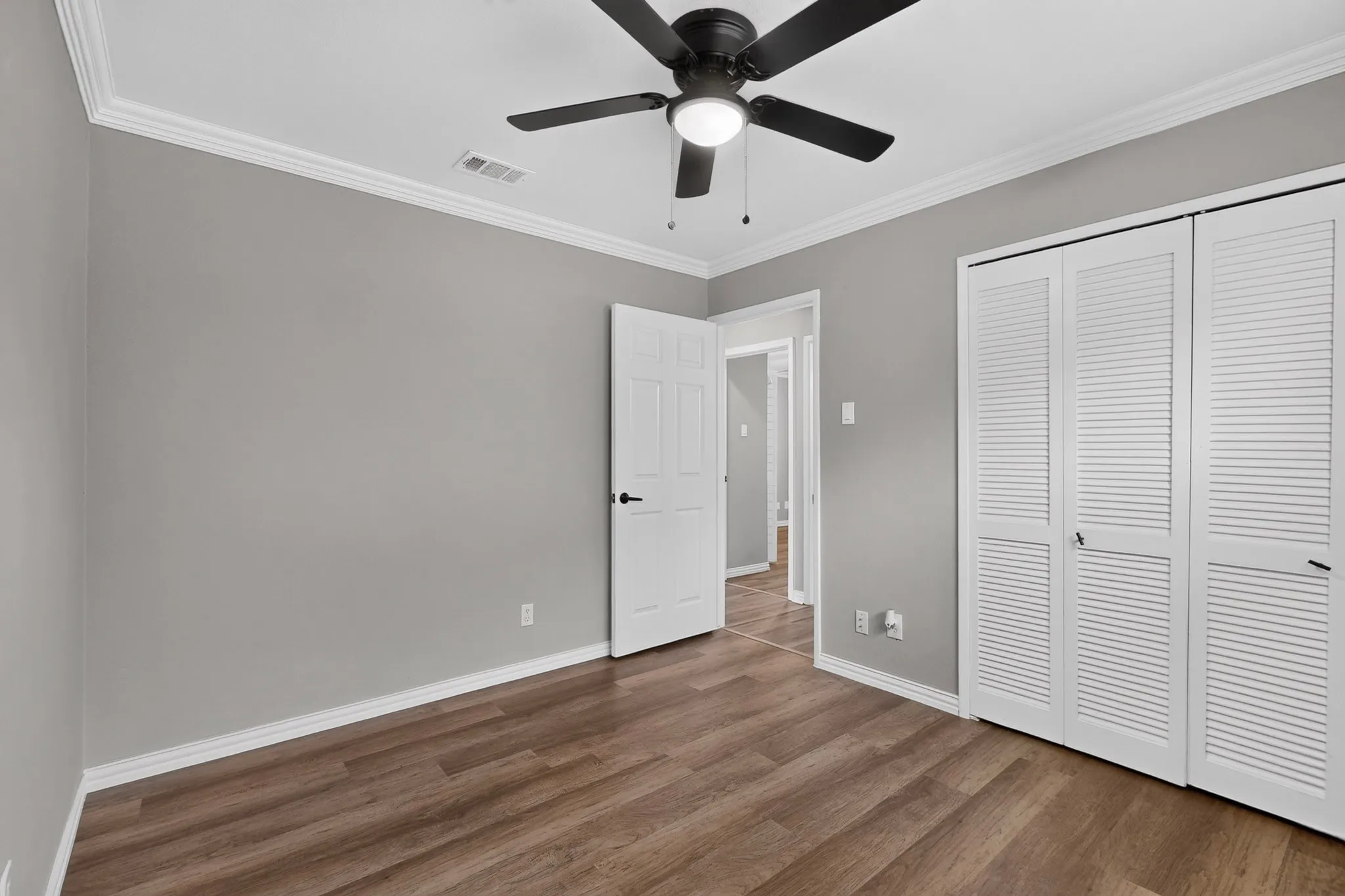 Single Family Residence For Rent in Dallas County , 3264 Northaven Road, Dallas, Texas 75229, 4 Bedroom, 3 Bathroom, 2 Garage spaces, 2,051 Sqft, built in 1963, mls#21341672, Real Estate Agent in Dallas, Homes For Rent in Dallas county, Homes For Rent in Dallas, Realtor in Dallas Texas, Real Estate Brokerage Independent Realty Texas, Luminita Cordes Realtor
