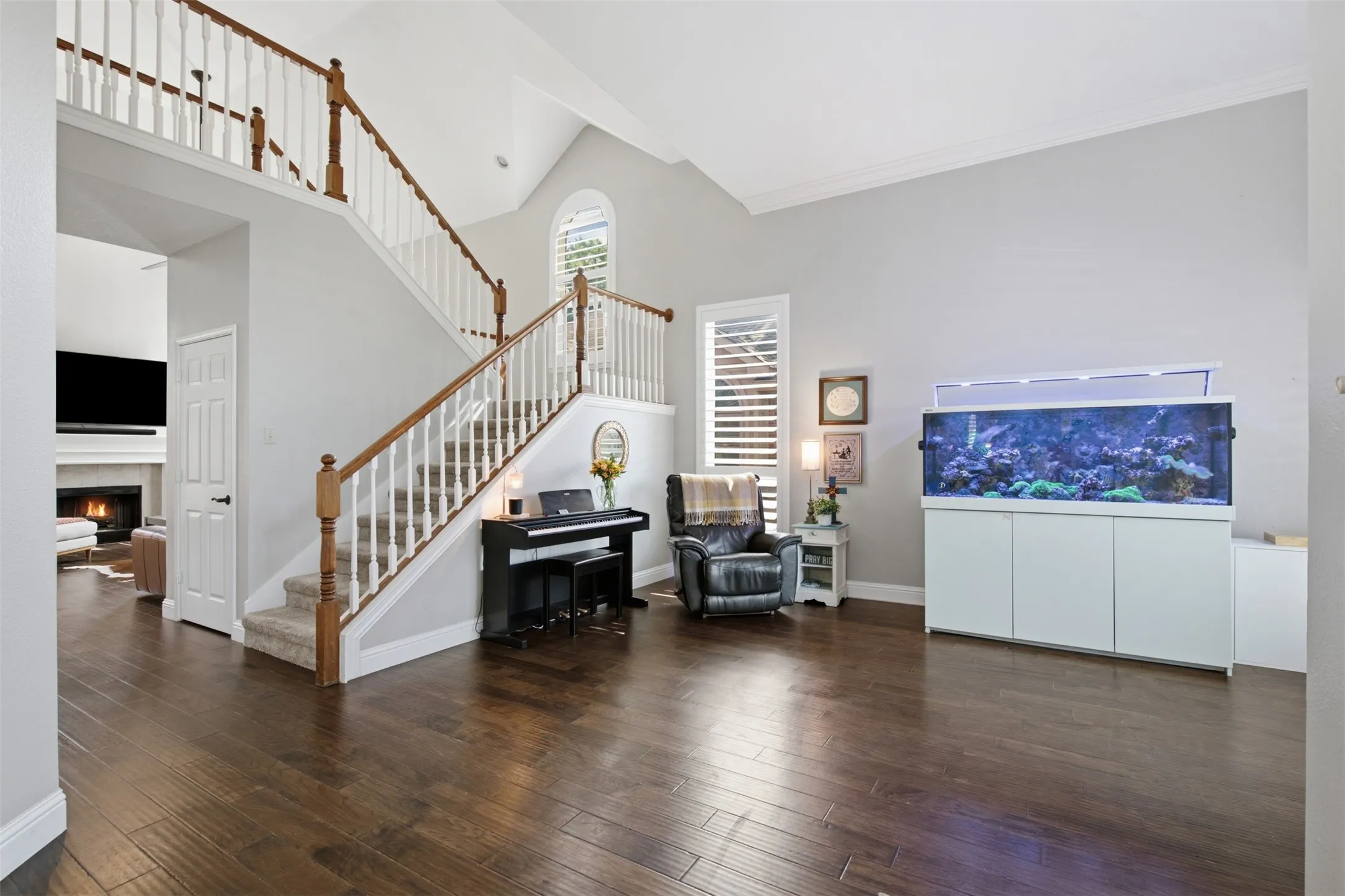 Single Family Residence For Sale in Denton County , 1716 Marian Lane, Flower Mound, Texas 75028, 4 Bedroom, 3 Bathroom, 2 Garage spaces, 2,976 Sqft, built in 1992, mls#21341810, Real Estate Agent in Flower Mound, Homes For Sale in Denton county, Homes For Sale in Flower Mound, Realtor in Flower Mound Texas, Real Estate Brokerage Independent Realty Texas, Luminita Cordes Realtor