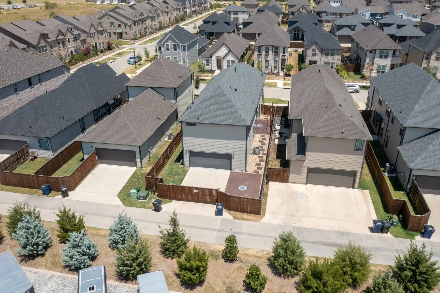 Single Family Residence For Rent in Denton County , 8521 Ottowa Ridge, Frisco, Texas 75034, 3 Bedroom, 3 Bathroom, 2 Garage spaces, 2,383 Sqft, built in 2019, mls#21341802, Real Estate Agent in Frisco, Homes For Rent in Denton county, Homes For Rent in Frisco, Realtor in Frisco Texas, Real Estate Brokerage Independent Realty Texas, Luminita Cordes Realtor