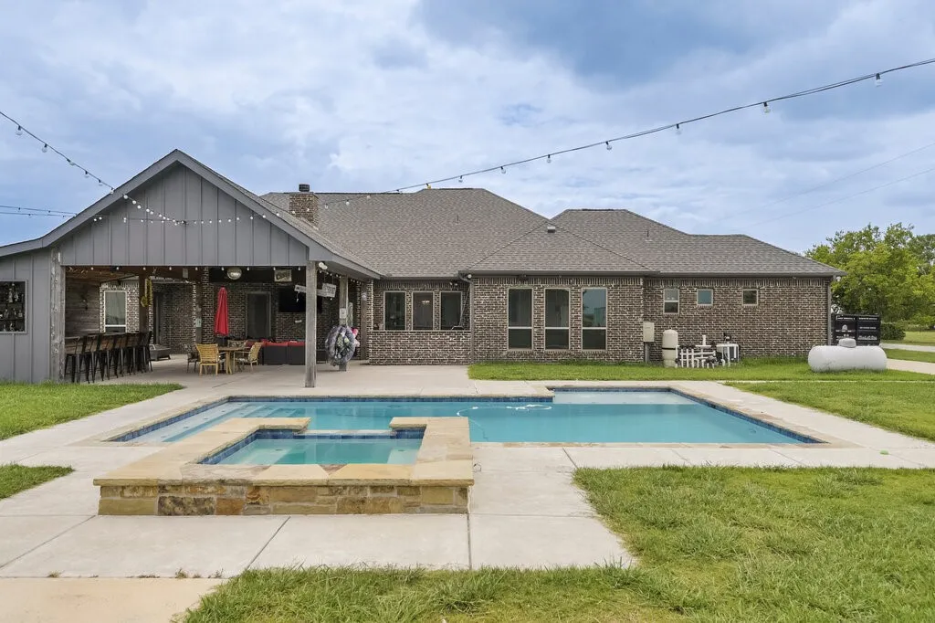 Apartment For Sale in Ellis County , 239 N Armstrong Road, Venus, Texas 76084, 4 Bedrooms, 3 Bathrooms, 3 Garage spaces, 4,531 Sqft, built in 2016, Price $1,050,000, mls#21341608, Real Estate Agent in Venus, Homes For Sale in Ellis county, Homes For Sale in Venus, Realtor in Venus Texas, Real Estate Brokerage Independent Realty Texas, Luminita Cordes Realtor