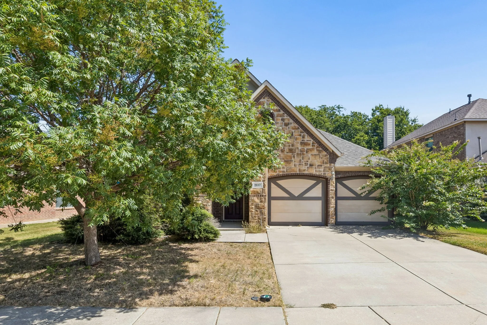 Single Family Residence For Sale in Denton County , 2117 Gregory Creek Drive, Little Elm, Texas 75068, 4 Bedroom, 2 Bathroom, 2 Garage spaces, 2,063 Sqft, built in 2012, mls#21341103, Real Estate Agent in Little Elm, Homes For Sale in Denton county, Homes For Sale in Little Elm, Realtor in Little Elm Texas, Real Estate Brokerage Independent Realty Texas, Luminita Cordes Realtor