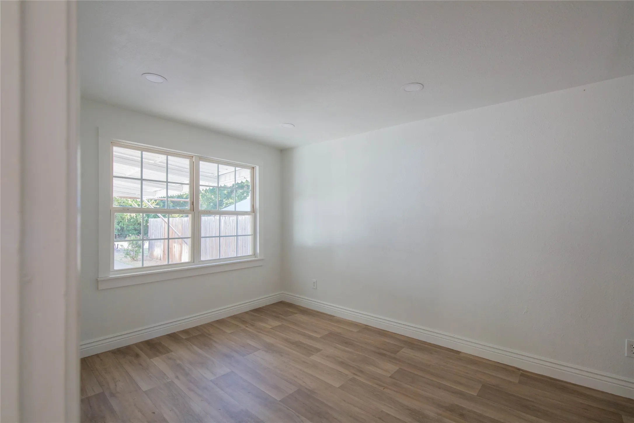 Single Family Residence For Sale in Parker County , 311 Throckmorton, Weatherford, Texas 76086, 3 Bedroom, 3 Bathroom, Garage spaces, 1,648 Sqft, built in 0, mls#21338631, Real Estate Agent in Weatherford, Homes For Sale in Parker county, Homes For Sale in Weatherford, Realtor in Weatherford Texas, Real Estate Brokerage Independent Realty Texas, Luminita Cordes Realtor