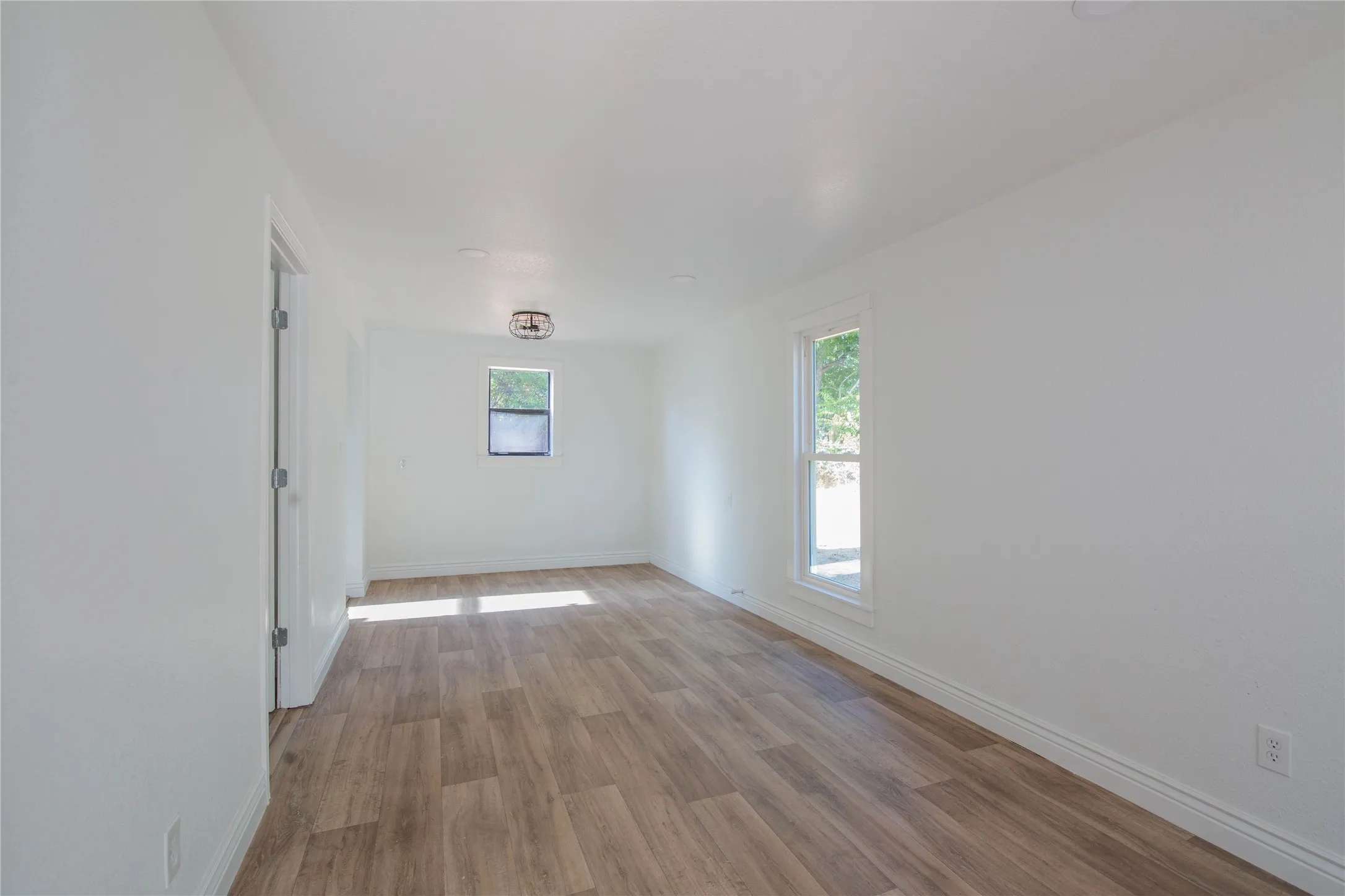 Single Family Residence For Sale in Parker County , 311 Throckmorton, Weatherford, Texas 76086, 3 Bedroom, 3 Bathroom, Garage spaces, 1,648 Sqft, built in 0, mls#21338631, Real Estate Agent in Weatherford, Homes For Sale in Parker county, Homes For Sale in Weatherford, Realtor in Weatherford Texas, Real Estate Brokerage Independent Realty Texas, Luminita Cordes Realtor