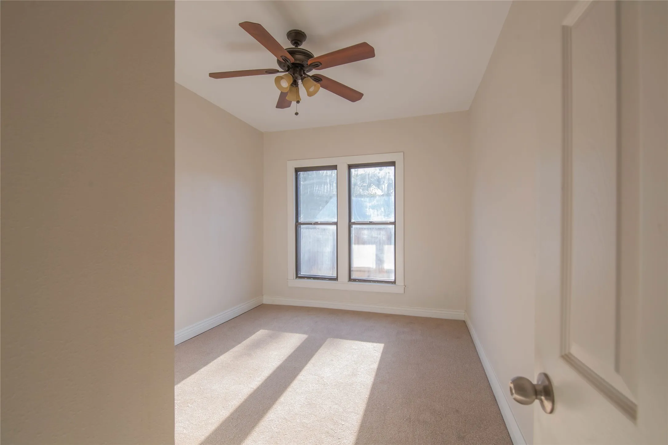 Single Family Residence For Sale in Parker County , 311 Throckmorton, Weatherford, Texas 76086, 3 Bedroom, 3 Bathroom, Garage spaces, 1,648 Sqft, built in 0, mls#21338631, Real Estate Agent in Weatherford, Homes For Sale in Parker county, Homes For Sale in Weatherford, Realtor in Weatherford Texas, Real Estate Brokerage Independent Realty Texas, Luminita Cordes Realtor