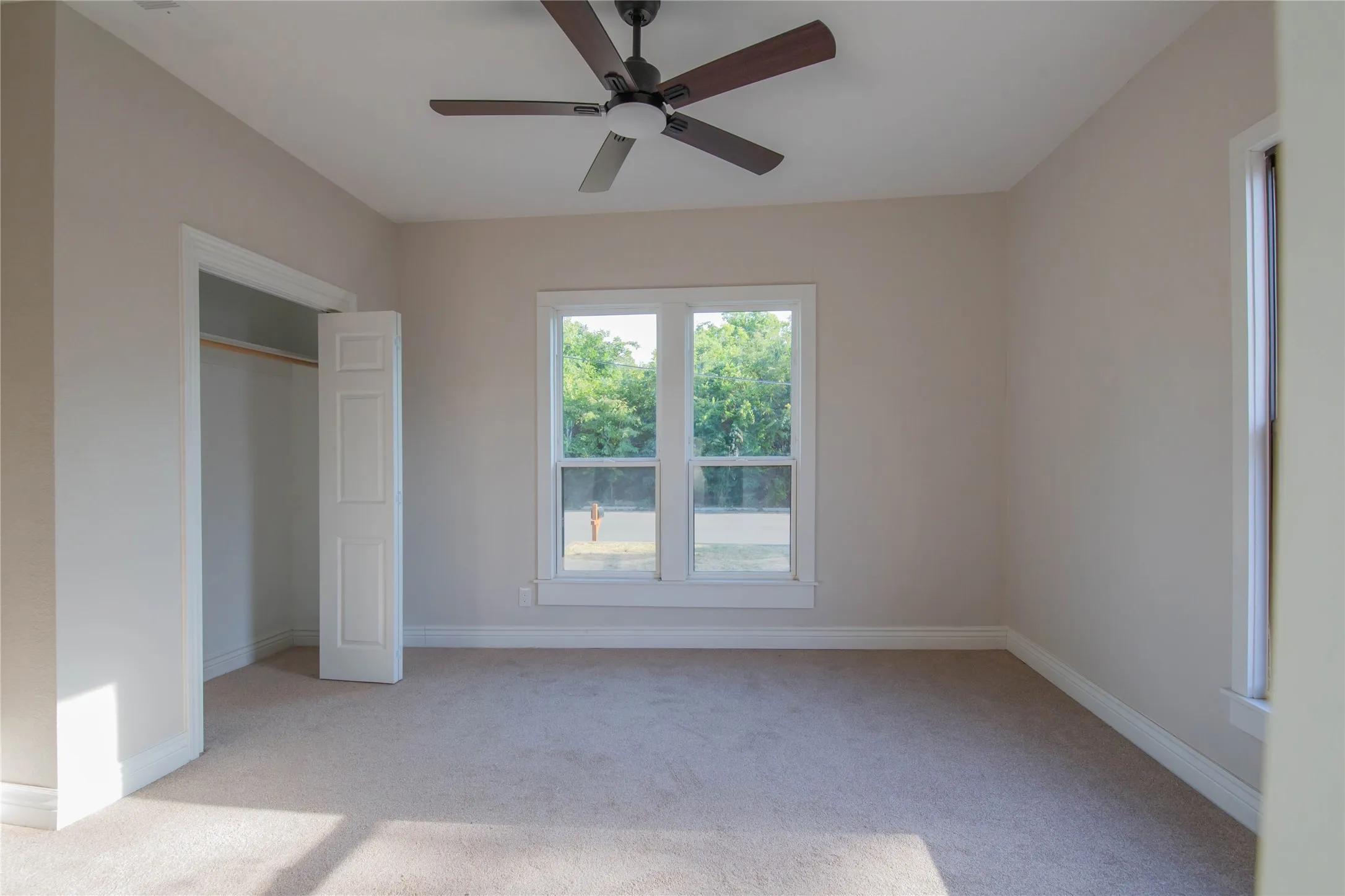 Single Family Residence For Sale in Parker County , 311 Throckmorton, Weatherford, Texas 76086, 3 Bedroom, 3 Bathroom, Garage spaces, 1,648 Sqft, built in 0, mls#21338631, Real Estate Agent in Weatherford, Homes For Sale in Parker county, Homes For Sale in Weatherford, Realtor in Weatherford Texas, Real Estate Brokerage Independent Realty Texas, Luminita Cordes Realtor