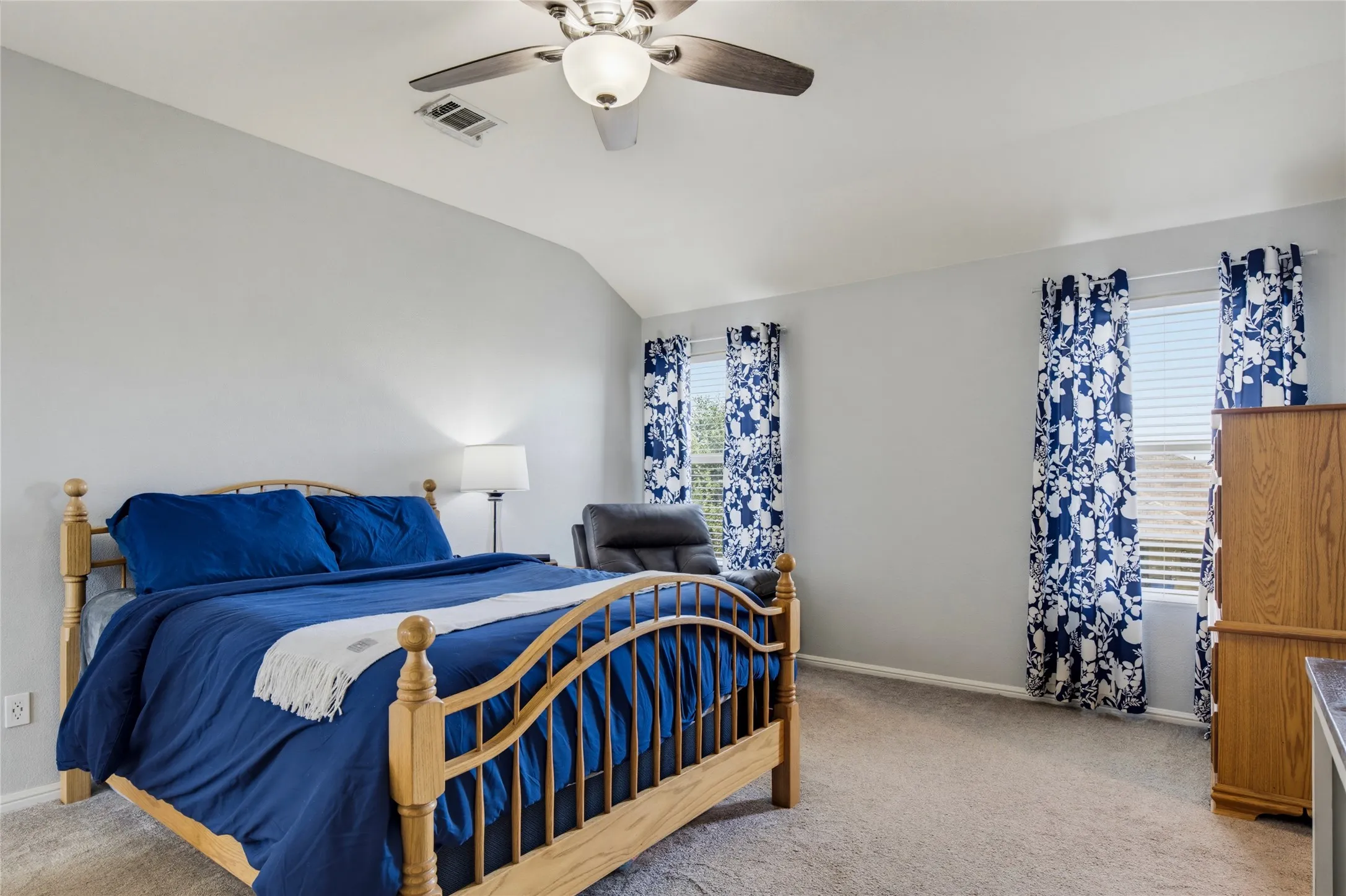 Single Family Residence For Sale in Tarrant County , 753 Rutherford Drive, Crowley, Texas 76036, 3 Bedroom, 3 Bathroom, 2 Garage spaces, 2,038 Sqft, built in 2018, mls#21339053, Real Estate Agent in Crowley, Homes For Sale in Tarrant county, Homes For Sale in Crowley, Realtor in Crowley Texas, Real Estate Brokerage Independent Realty Texas, Luminita Cordes Realtor