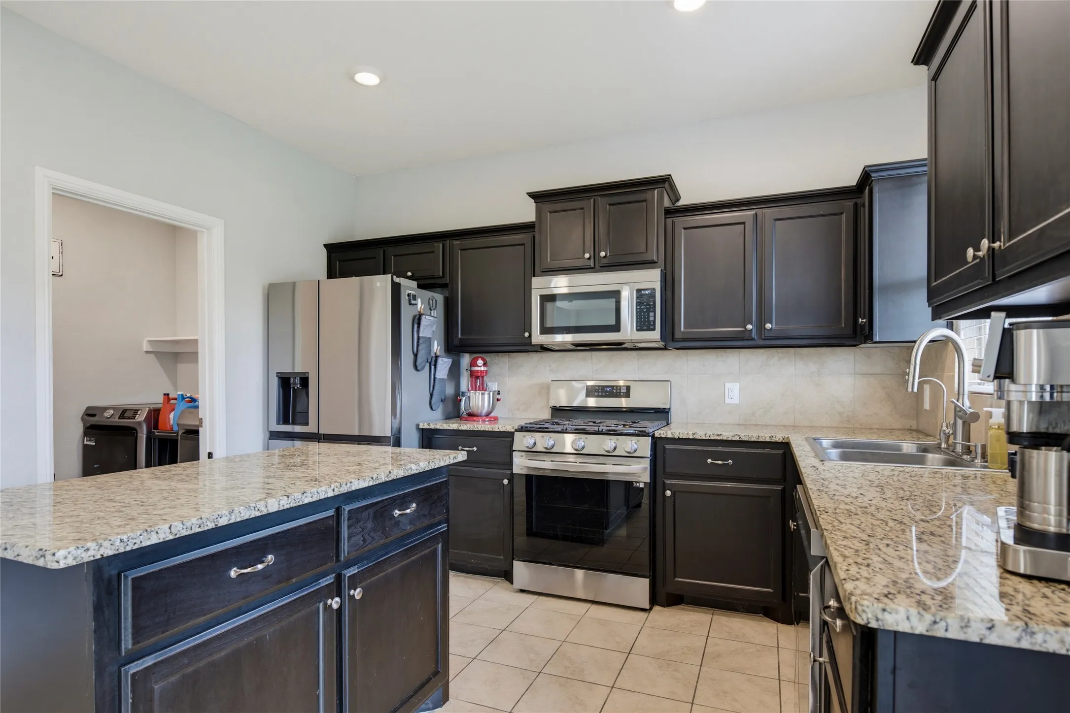 Single Family Residence For Sale in Tarrant County , 753 Rutherford Drive, Crowley, Texas 76036, 3 Bedroom, 3 Bathroom, 2 Garage spaces, 2,038 Sqft, built in 2018, mls#21339053, Real Estate Agent in Crowley, Homes For Sale in Tarrant county, Homes For Sale in Crowley, Realtor in Crowley Texas, Real Estate Brokerage Independent Realty Texas, Luminita Cordes Realtor