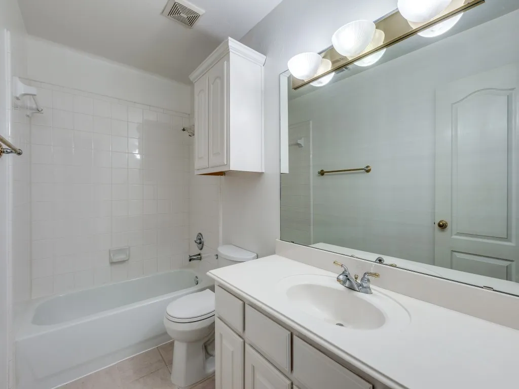 Single Family Residence For Sale in Collin County , 4684 Old Pond Drive, Plano, Texas 75024, 4 Bedrooms, 4 Bathrooms, 3 Garage spaces, 3,417 Sqft, built in 1999, Price $750,000, mls#21340102, Real Estate Agent in Plano, Homes For Sale in Collin county, Homes For Sale in Plano, Realtor in Plano Texas, Real Estate Brokerage Independent Realty Texas, Luminita Cordes Realtor