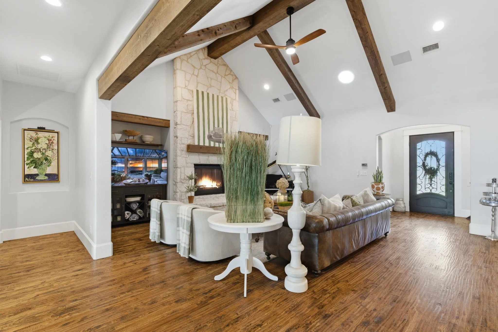 Single Family Residence For Sale in Denton County , 904 Fincher Trail, Argyle, Texas 76226, 5 Bedrooms, 5 Bathrooms, 3 Garage spaces, 4,158 Sqft, built in 2017, Price $1,675,000, mls#21339067, Real Estate Agent in Argyle, Homes For Sale in Denton county, Homes For Sale in Argyle, Realtor in Argyle Texas, Real Estate Brokerage Independent Realty Texas, Luminita Cordes Realtor
