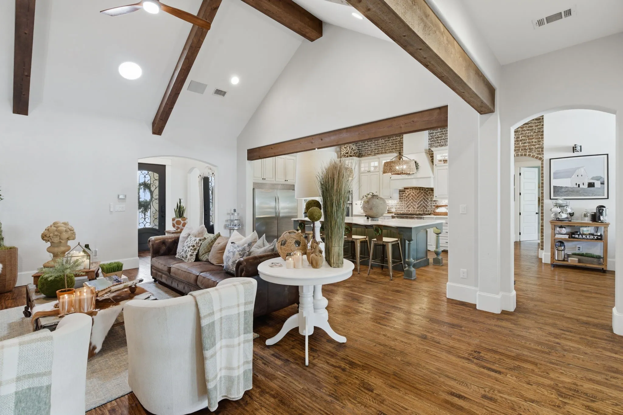 Single Family Residence For Sale in Denton County , 904 Fincher Trail, Argyle, Texas 76226, 5 Bedrooms, 5 Bathrooms, 3 Garage spaces, 4,158 Sqft, built in 2017, Price $1,675,000, mls#21339067, Real Estate Agent in Argyle, Homes For Sale in Denton county, Homes For Sale in Argyle, Realtor in Argyle Texas, Real Estate Brokerage Independent Realty Texas, Luminita Cordes Realtor