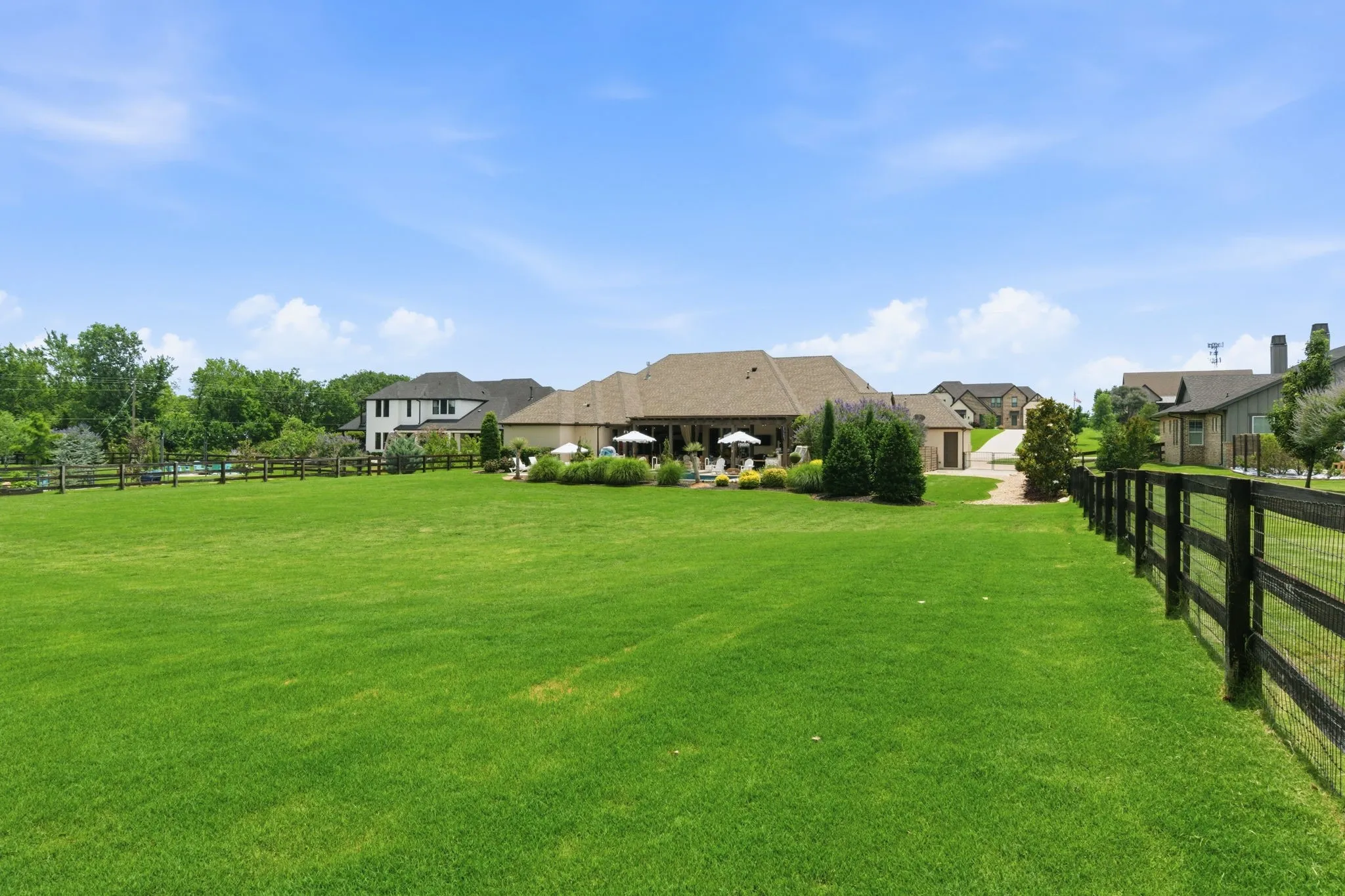 Single Family Residence For Sale in Denton County , 904 Fincher Trail, Argyle, Texas 76226, 5 Bedrooms, 5 Bathrooms, 3 Garage spaces, 4,158 Sqft, built in 2017, Price $1,675,000, mls#21339067, Real Estate Agent in Argyle, Homes For Sale in Denton county, Homes For Sale in Argyle, Realtor in Argyle Texas, Real Estate Brokerage Independent Realty Texas, Luminita Cordes Realtor