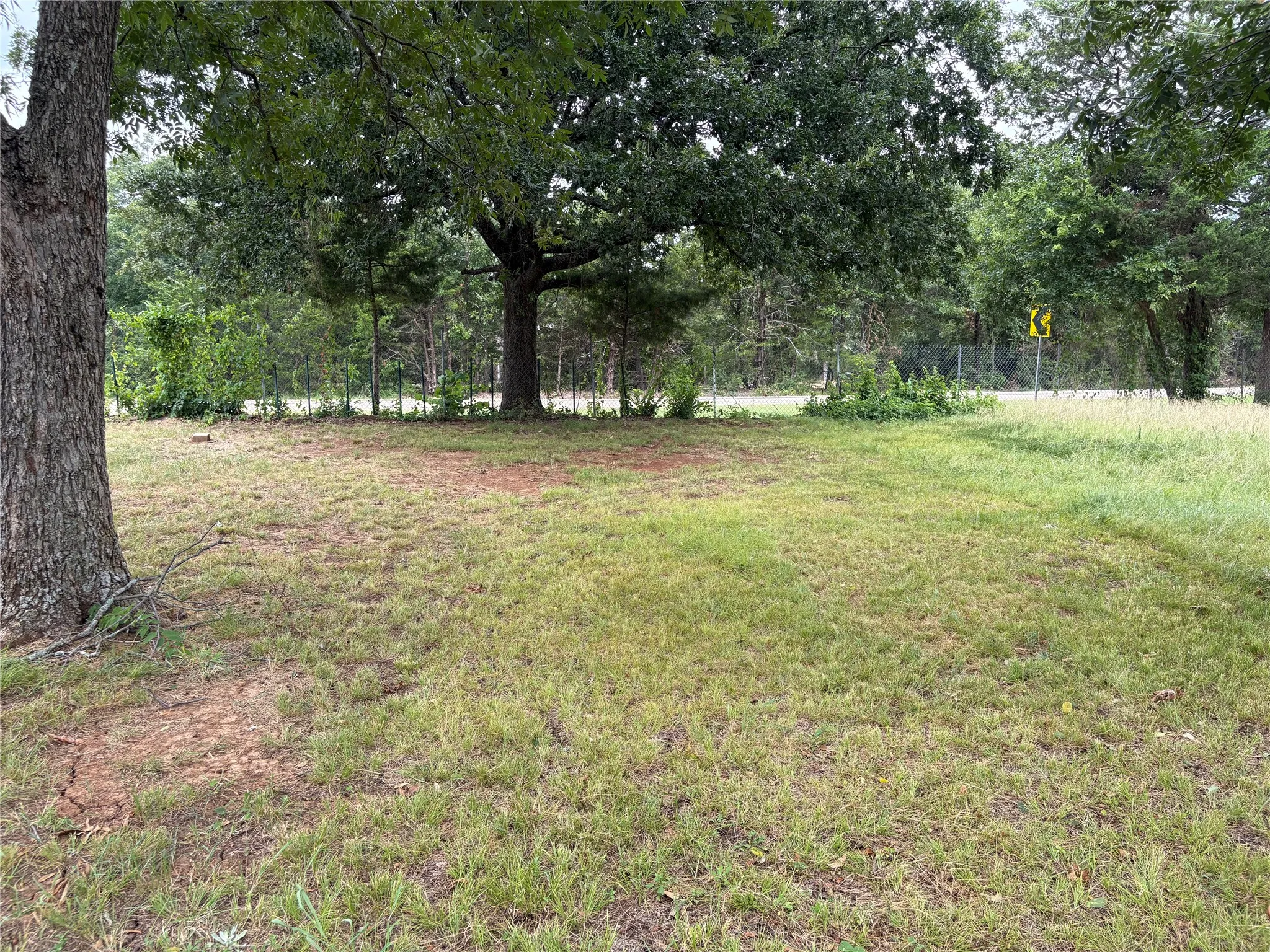 Single Family Residence For Sale in Fannin County , 3576 N Fm 1752, Savoy, Texas 75479, 4 Bedroom, 2 Bathroom, Garage spaces, 1,804 Sqft, built in 1993, mls#21341853, Real Estate Agent in Savoy, Homes For Sale in Fannin county, Homes For Sale in Savoy, Realtor in Savoy Texas, Real Estate Brokerage Independent Realty Texas, Luminita Cordes Realtor