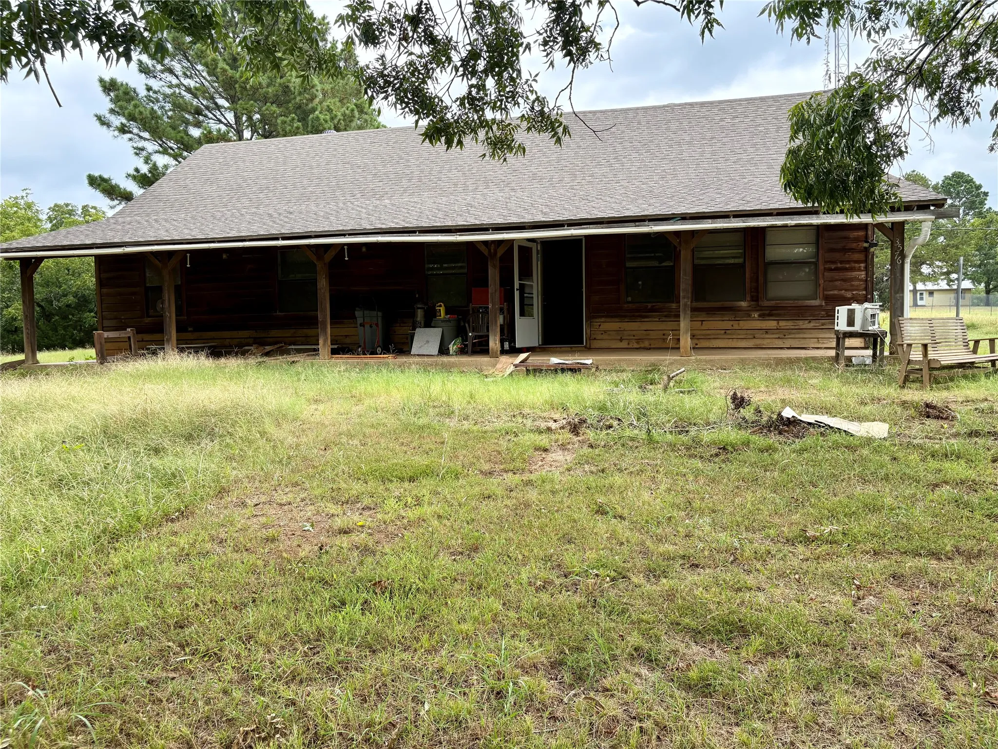 Single Family Residence For Sale in Fannin County , 3576 N Fm 1752, Savoy, Texas 75479, 4 Bedroom, 2 Bathroom, Garage spaces, 1,804 Sqft, built in 1993, mls#21341853, Real Estate Agent in Savoy, Homes For Sale in Fannin county, Homes For Sale in Savoy, Realtor in Savoy Texas, Real Estate Brokerage Independent Realty Texas, Luminita Cordes Realtor