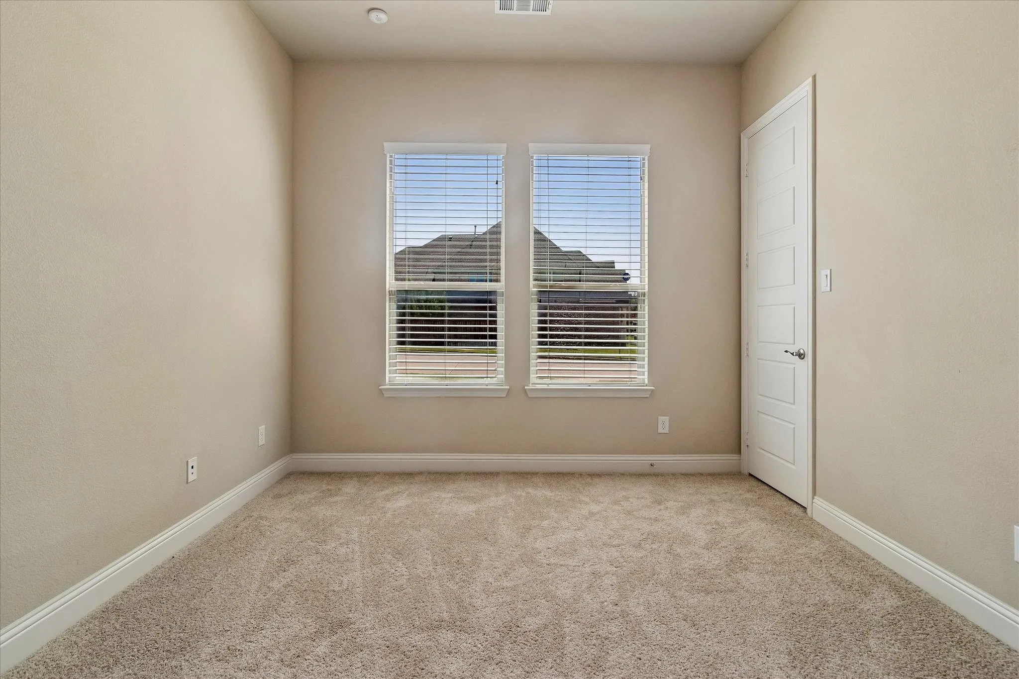 Single Family Residence For Sale in Collin County , 6500 Palo Alto Street, Mc Kinney, Texas 75070, 4 Bedroom, 4 Bathroom, 2 Garage spaces, 3,593 Sqft, built in 2017, mls#21335873, Real Estate Agent in Mc Kinney, Homes For Sale in Collin county, Homes For Sale in Mc Kinney, Realtor in Mc Kinney Texas, Real Estate Brokerage Independent Realty Texas, Luminita Cordes Realtor