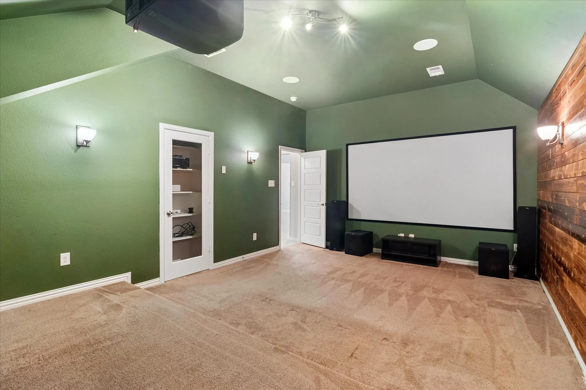 Single Family Residence For Sale in Collin County , 6500 Palo Alto Street, Mc Kinney, Texas 75070, 4 Bedroom, 4 Bathroom, 2 Garage spaces, 3,593 Sqft, built in 2017, mls#21335873, Real Estate Agent in Mc Kinney, Homes For Sale in Collin county, Homes For Sale in Mc Kinney, Realtor in Mc Kinney Texas, Real Estate Brokerage Independent Realty Texas, Luminita Cordes Realtor