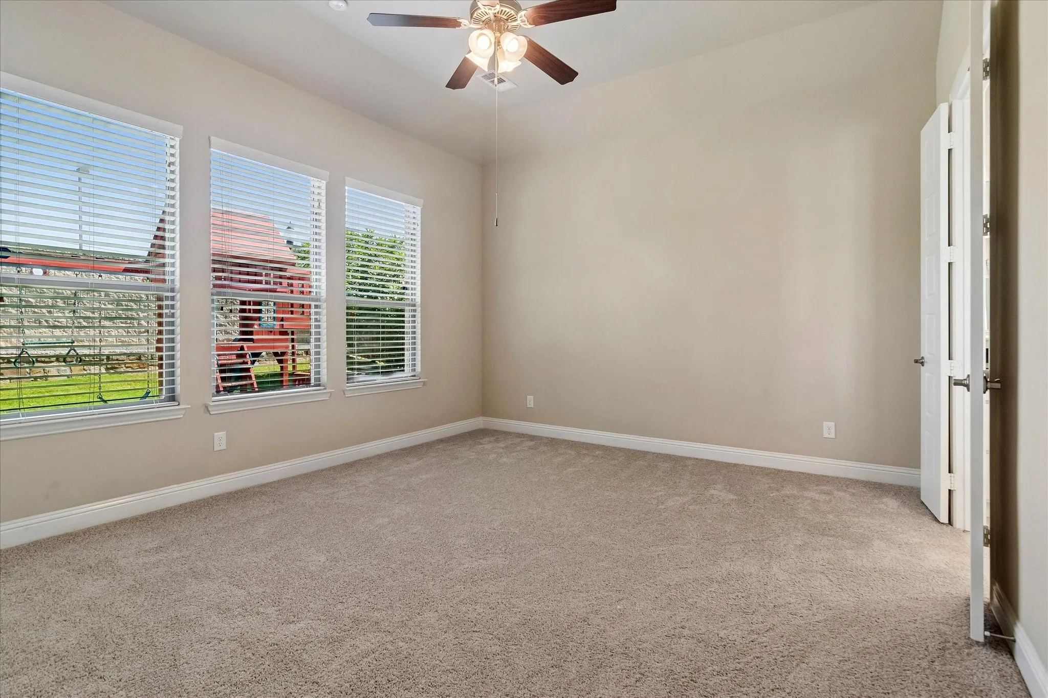 Single Family Residence For Sale in Collin County , 6500 Palo Alto Street, Mc Kinney, Texas 75070, 4 Bedroom, 4 Bathroom, 2 Garage spaces, 3,593 Sqft, built in 2017, mls#21335873, Real Estate Agent in Mc Kinney, Homes For Sale in Collin county, Homes For Sale in Mc Kinney, Realtor in Mc Kinney Texas, Real Estate Brokerage Independent Realty Texas, Luminita Cordes Realtor