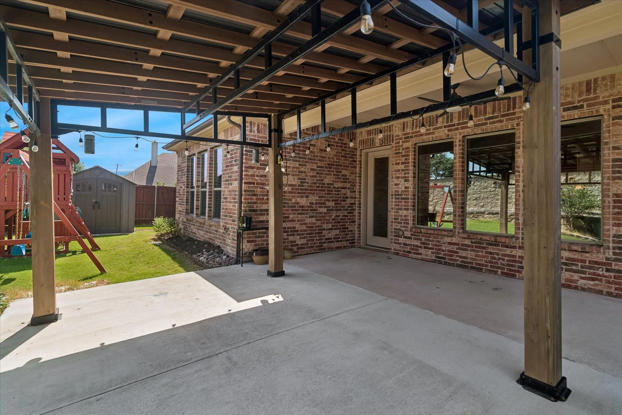 Single Family Residence For Sale in Collin County , 6500 Palo Alto Street, Mc Kinney, Texas 75070, 4 Bedroom, 4 Bathroom, 2 Garage spaces, 3,593 Sqft, built in 2017, mls#21335873, Real Estate Agent in Mc Kinney, Homes For Sale in Collin county, Homes For Sale in Mc Kinney, Realtor in Mc Kinney Texas, Real Estate Brokerage Independent Realty Texas, Luminita Cordes Realtor