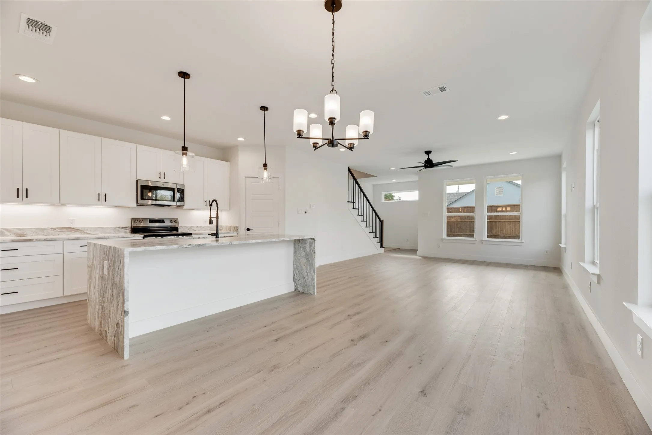 Single Family Residence For Sale in Dallas County , 2326 Fairfax Drive, Irving, Texas 75060, 3 Bedroom, 3 Bathroom, 2 Garage spaces, 2,047 Sqft, built in 2025, mls#21341859, Real Estate Agent in Irving, Homes For Sale in Dallas county, Homes For Sale in Irving, Realtor in Irving Texas, Real Estate Brokerage Independent Realty Texas, Luminita Cordes Realtor