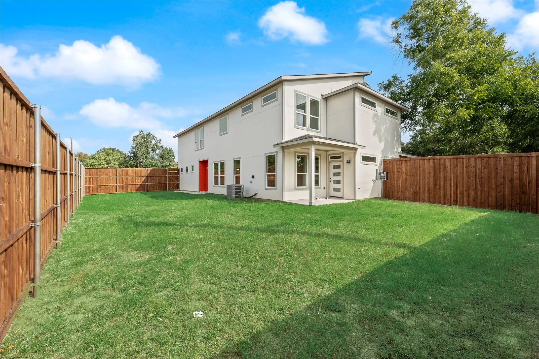 Single Family Residence For Sale in Dallas County , 2326 Fairfax Drive, Irving, Texas 75060, 3 Bedroom, 3 Bathroom, 2 Garage spaces, 2,047 Sqft, built in 2025, mls#21341859, Real Estate Agent in Irving, Homes For Sale in Dallas county, Homes For Sale in Irving, Realtor in Irving Texas, Real Estate Brokerage Independent Realty Texas, Luminita Cordes Realtor