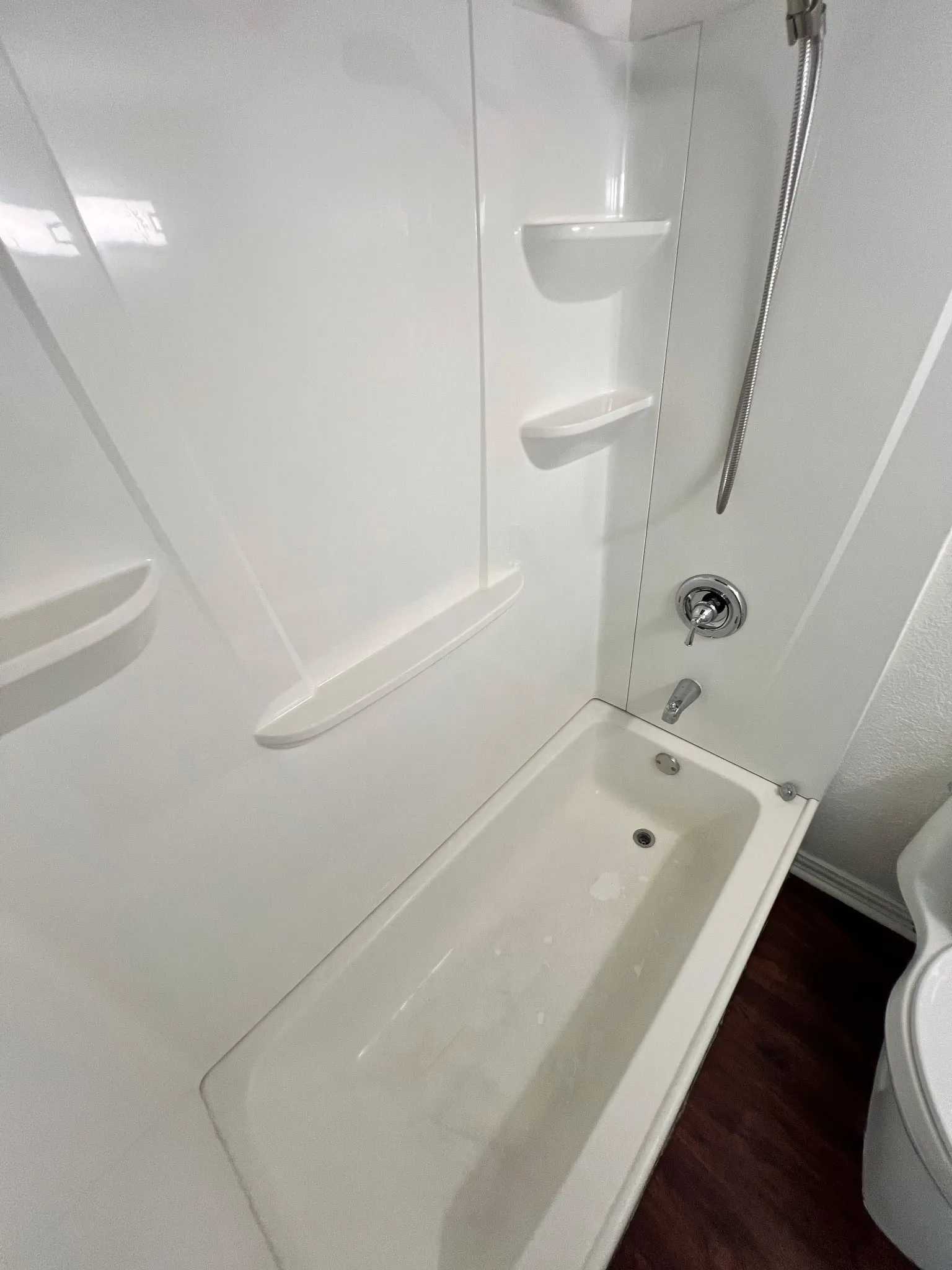 Condominium For Sale in Tarrant County , 2307 Balsam Drive L213, Arlington, Texas 76006, 1 Bedroom, 1 Bathroom, Garage spaces, 774 Sqft, built in 1983, Price $138,000, mls#21341844, Real Estate Agent in Arlington, Homes For Sale in Tarrant county, Homes For Sale in Arlington, Realtor in Arlington Texas, Real Estate Brokerage Independent Realty Texas, Luminita Cordes Realtor