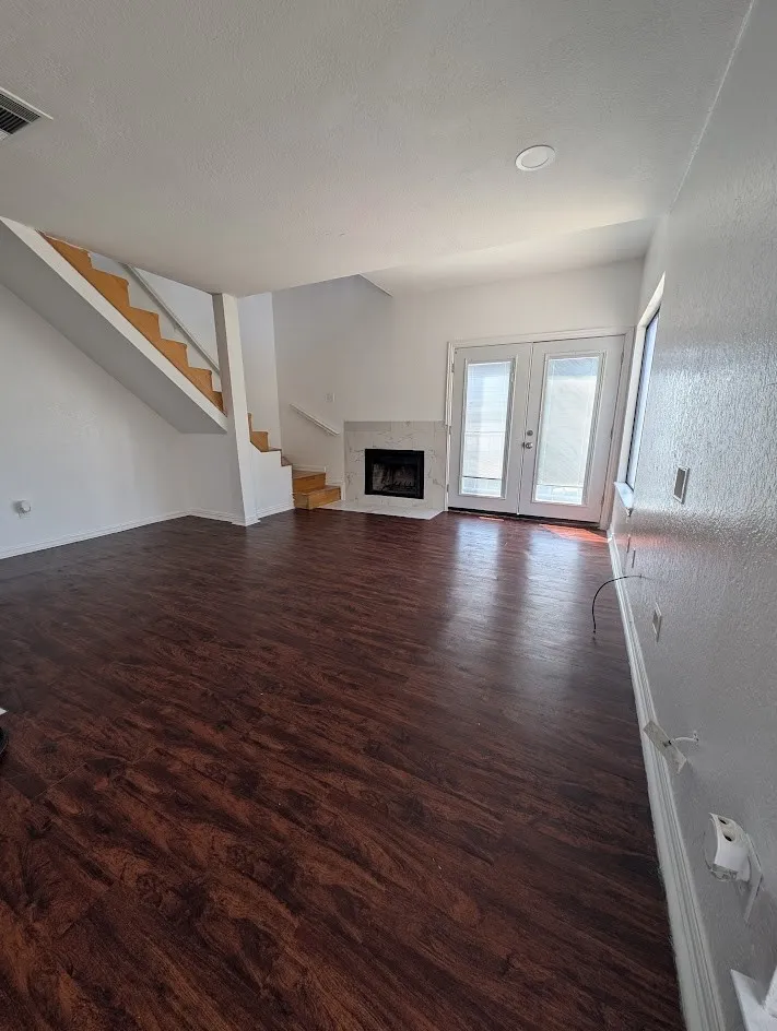 Condominium For Sale in Tarrant County , 2307 Balsam Drive L213, Arlington, Texas 76006, 1 Bedroom, 1 Bathroom, Garage spaces, 774 Sqft, built in 1983, Price $138,000, mls#21341844, Real Estate Agent in Arlington, Homes For Sale in Tarrant county, Homes For Sale in Arlington, Realtor in Arlington Texas, Real Estate Brokerage Independent Realty Texas, Luminita Cordes Realtor