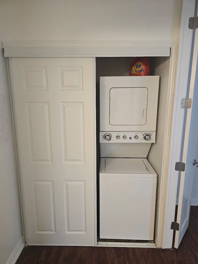 Condominium For Sale in Tarrant County , 2307 Balsam Drive L213, Arlington, Texas 76006, 1 Bedroom, 1 Bathroom, Garage spaces, 774 Sqft, built in 1983, Price $138,000, mls#21341844, Real Estate Agent in Arlington, Homes For Sale in Tarrant county, Homes For Sale in Arlington, Realtor in Arlington Texas, Real Estate Brokerage Independent Realty Texas, Luminita Cordes Realtor
