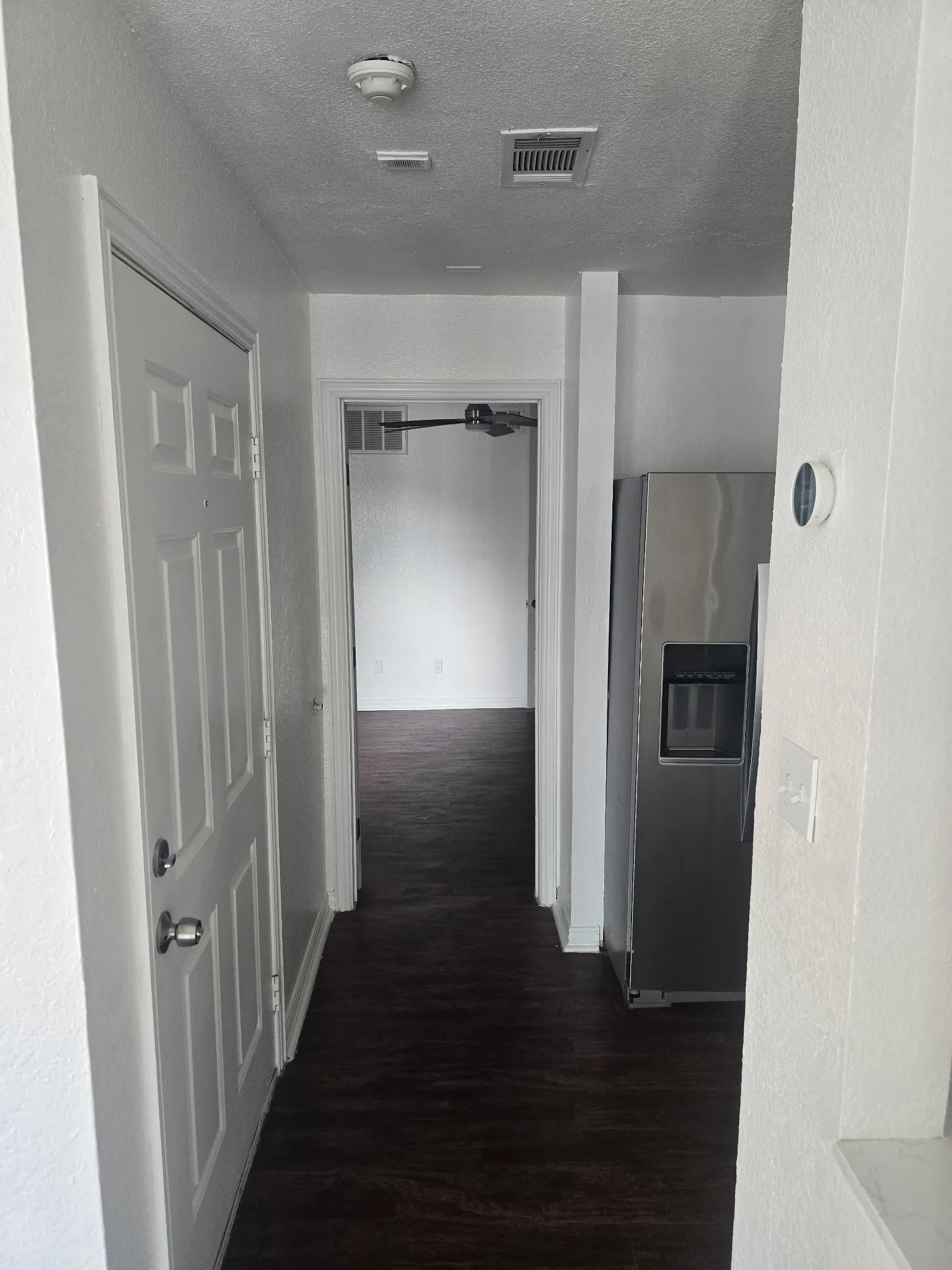 Condominium For Sale in Tarrant County , 2307 Balsam Drive L213, Arlington, Texas 76006, 1 Bedroom, 1 Bathroom, Garage spaces, 774 Sqft, built in 1983, Price $138,000, mls#21341844, Real Estate Agent in Arlington, Homes For Sale in Tarrant county, Homes For Sale in Arlington, Realtor in Arlington Texas, Real Estate Brokerage Independent Realty Texas, Luminita Cordes Realtor