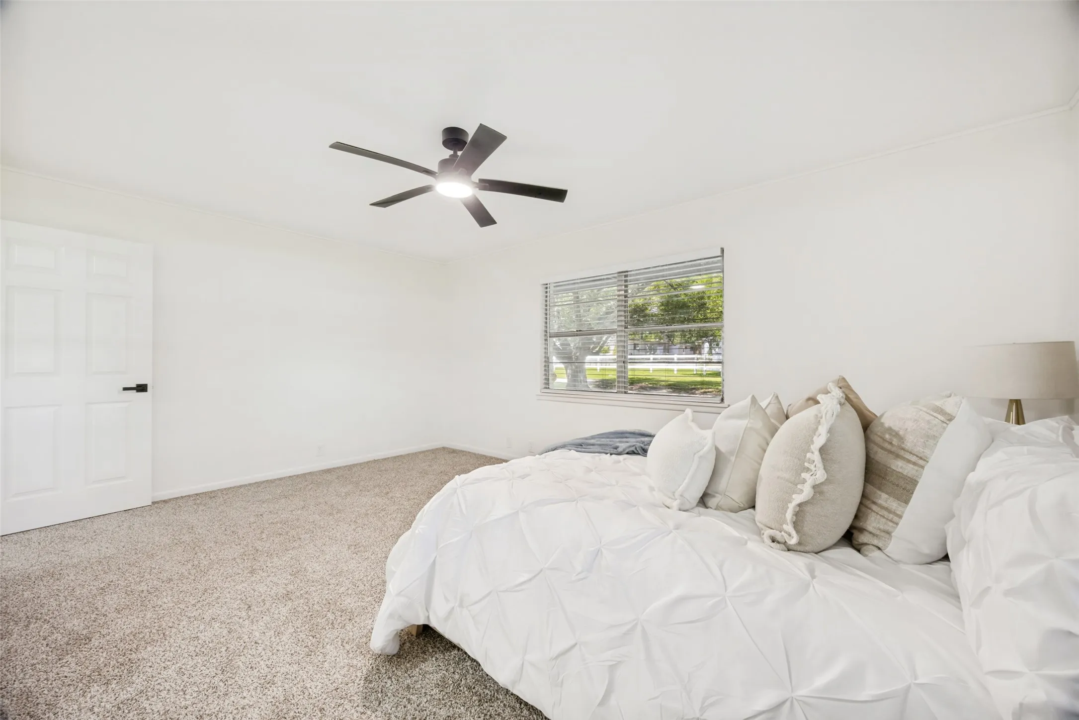 Single Family Residence For Sale in Grayson County , 122 Mercer Drive, Sherman, Texas 75090, 3 Bedroom, 2 Bathroom, 2 Garage spaces, 1,981 Sqft, built in 1960, mls#21340808, Real Estate Agent in Sherman, Homes For Sale in Grayson county, Homes For Sale in Sherman, Realtor in Sherman Texas, Real Estate Brokerage Independent Realty Texas, Luminita Cordes Realtor