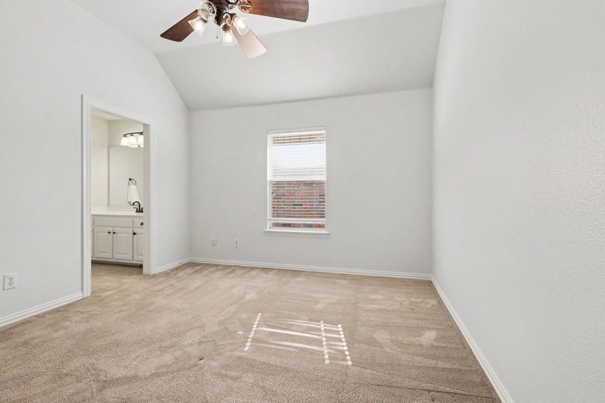 Single Family Residence For Sale in Denton County , 3639 White River Drive, Dallas, Texas 75287, 4 Bedroom, 3 Bathroom, 2 Garage spaces, 2,519 Sqft, built in 1998, mls#21334380, Real Estate Agent in Dallas, Homes For Sale in Denton county, Homes For Sale in Dallas, Realtor in Dallas Texas, Real Estate Brokerage Independent Realty Texas, Luminita Cordes Realtor