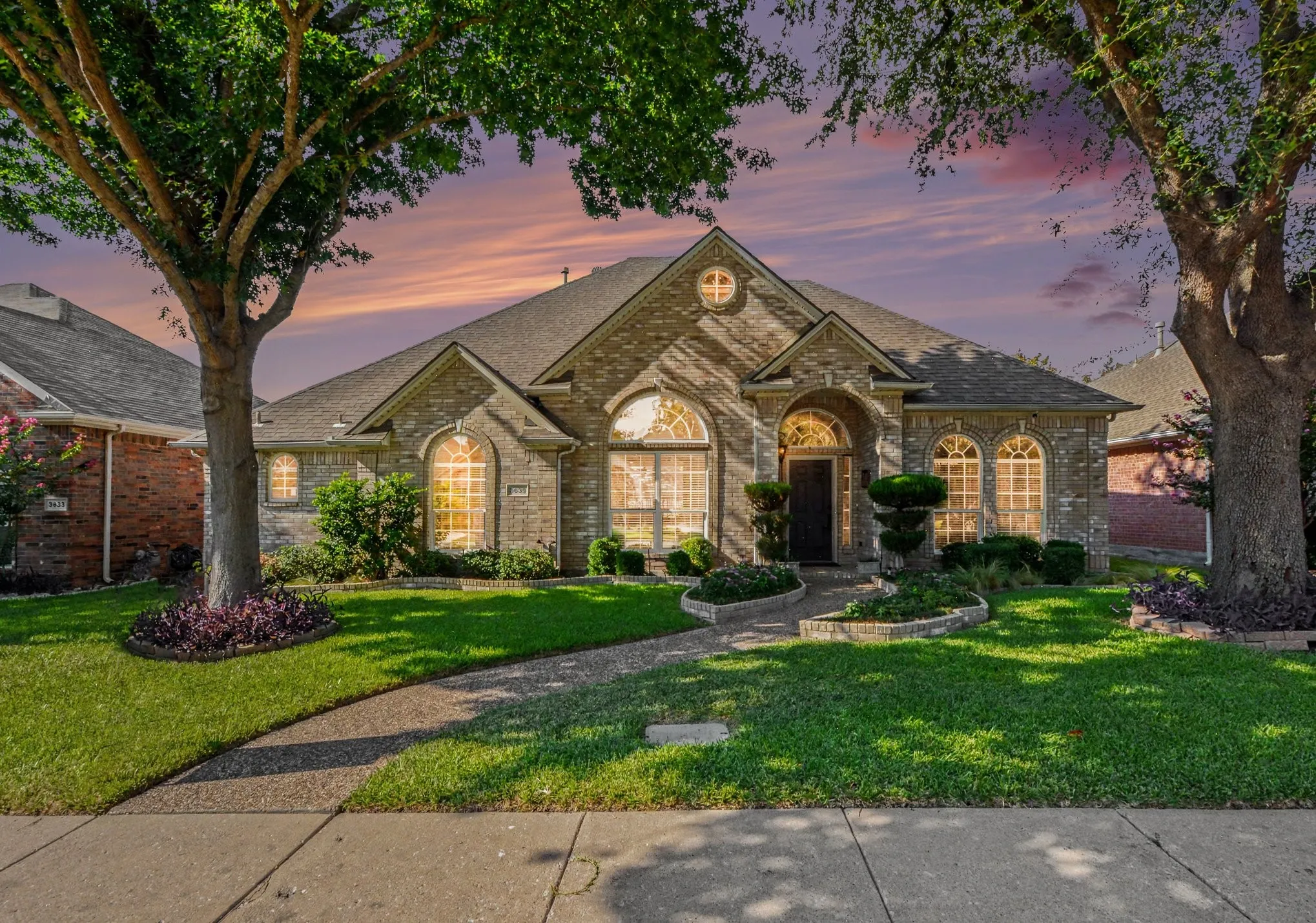 Single Family Residence For Sale in Denton County , 3639 White River Drive, Dallas, Texas 75287, 4 Bedroom, 3 Bathroom, 2 Garage spaces, 2,519 Sqft, built in 1998, mls#21334380, Real Estate Agent in Dallas, Homes For Sale in Denton county, Homes For Sale in Dallas, Realtor in Dallas Texas, Real Estate Brokerage Independent Realty Texas, Luminita Cordes Realtor