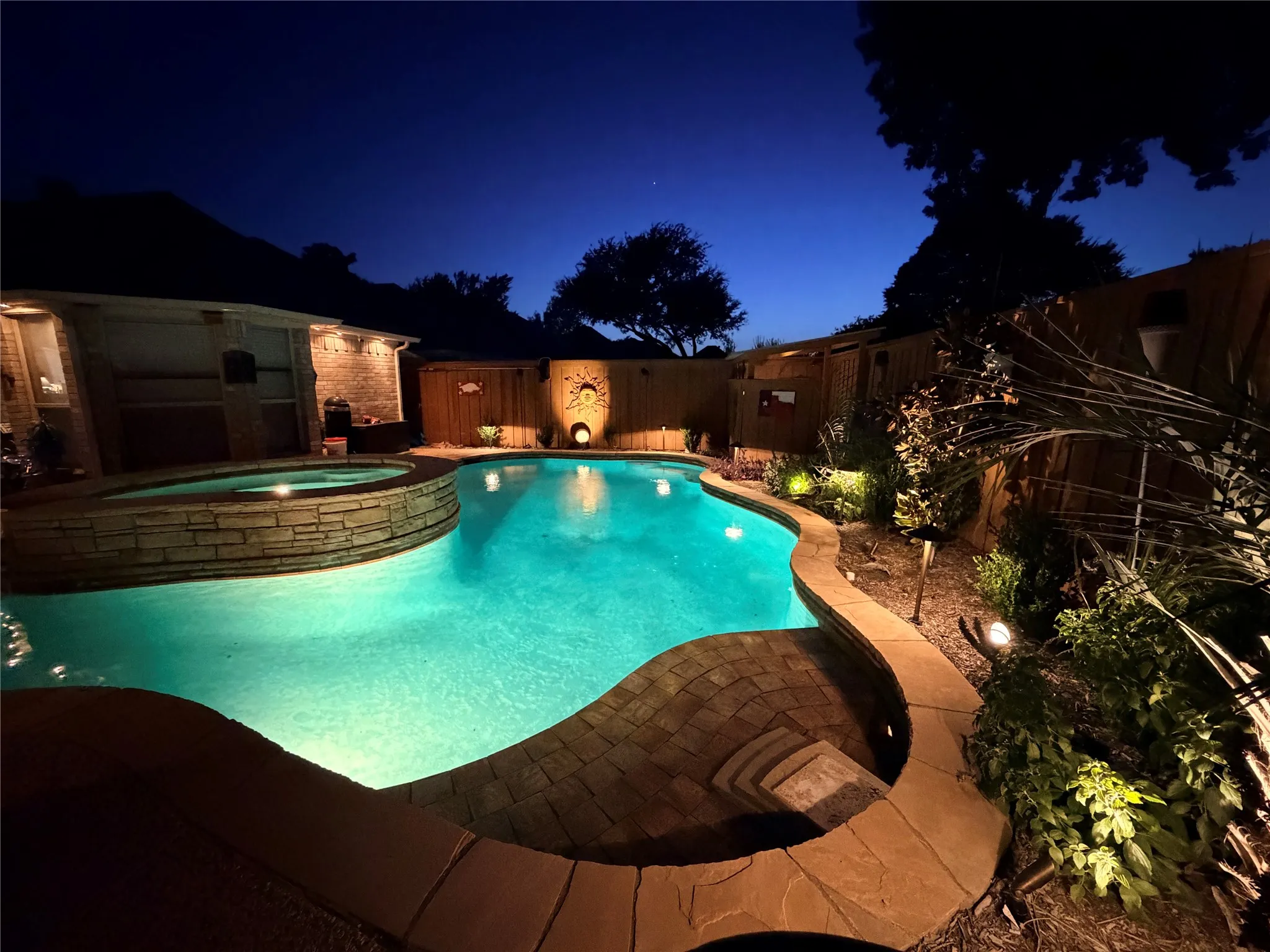 Single Family Residence For Sale in Denton County , 3639 White River Drive, Dallas, Texas 75287, 4 Bedroom, 3 Bathroom, 2 Garage spaces, 2,519 Sqft, built in 1998, mls#21334380, Real Estate Agent in Dallas, Homes For Sale in Denton county, Homes For Sale in Dallas, Realtor in Dallas Texas, Real Estate Brokerage Independent Realty Texas, Luminita Cordes Realtor
