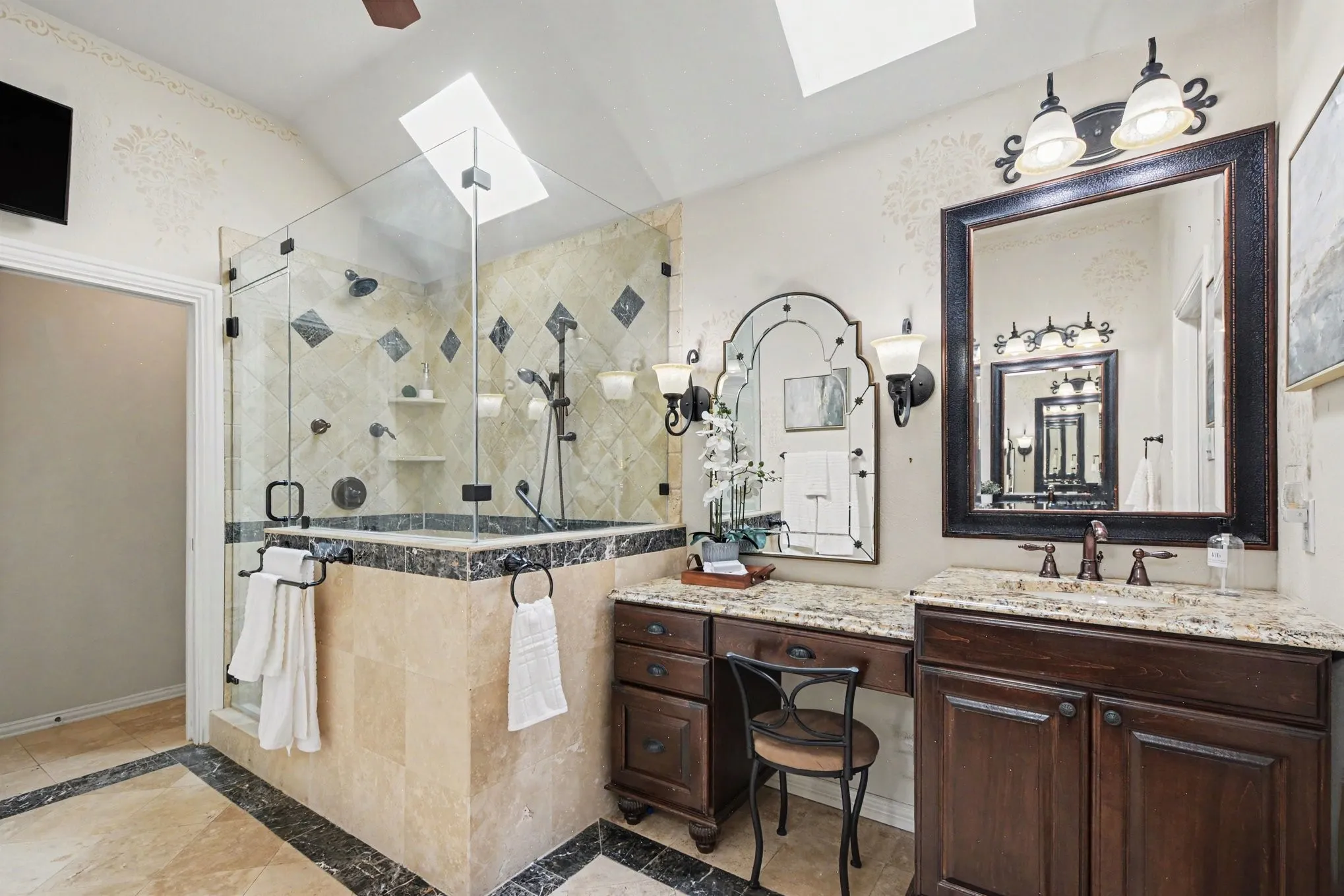 Single Family Residence For Sale in Denton County , 3639 White River Drive, Dallas, Texas 75287, 4 Bedroom, 3 Bathroom, 2 Garage spaces, 2,519 Sqft, built in 1998, mls#21334380, Real Estate Agent in Dallas, Homes For Sale in Denton county, Homes For Sale in Dallas, Realtor in Dallas Texas, Real Estate Brokerage Independent Realty Texas, Luminita Cordes Realtor