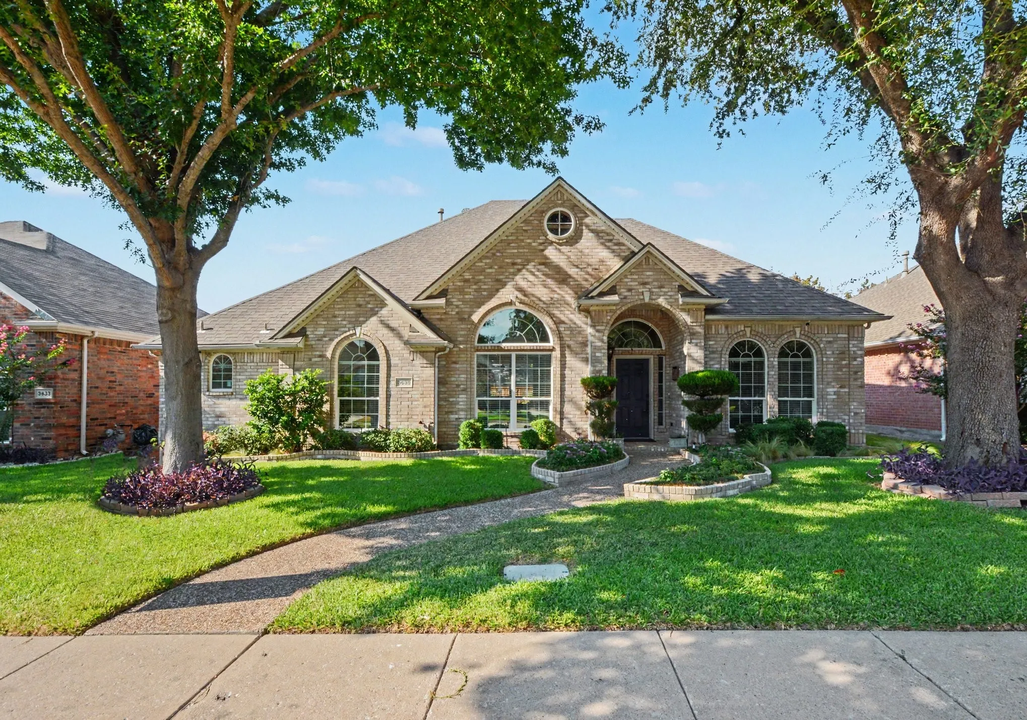 Single Family Residence For Sale in Denton County , 3639 White River Drive, Dallas, Texas 75287, 4 Bedroom, 3 Bathroom, 2 Garage spaces, 2,519 Sqft, built in 1998, mls#21334380, Real Estate Agent in Dallas, Homes For Sale in Denton county, Homes For Sale in Dallas, Realtor in Dallas Texas, Real Estate Brokerage Independent Realty Texas, Luminita Cordes Realtor