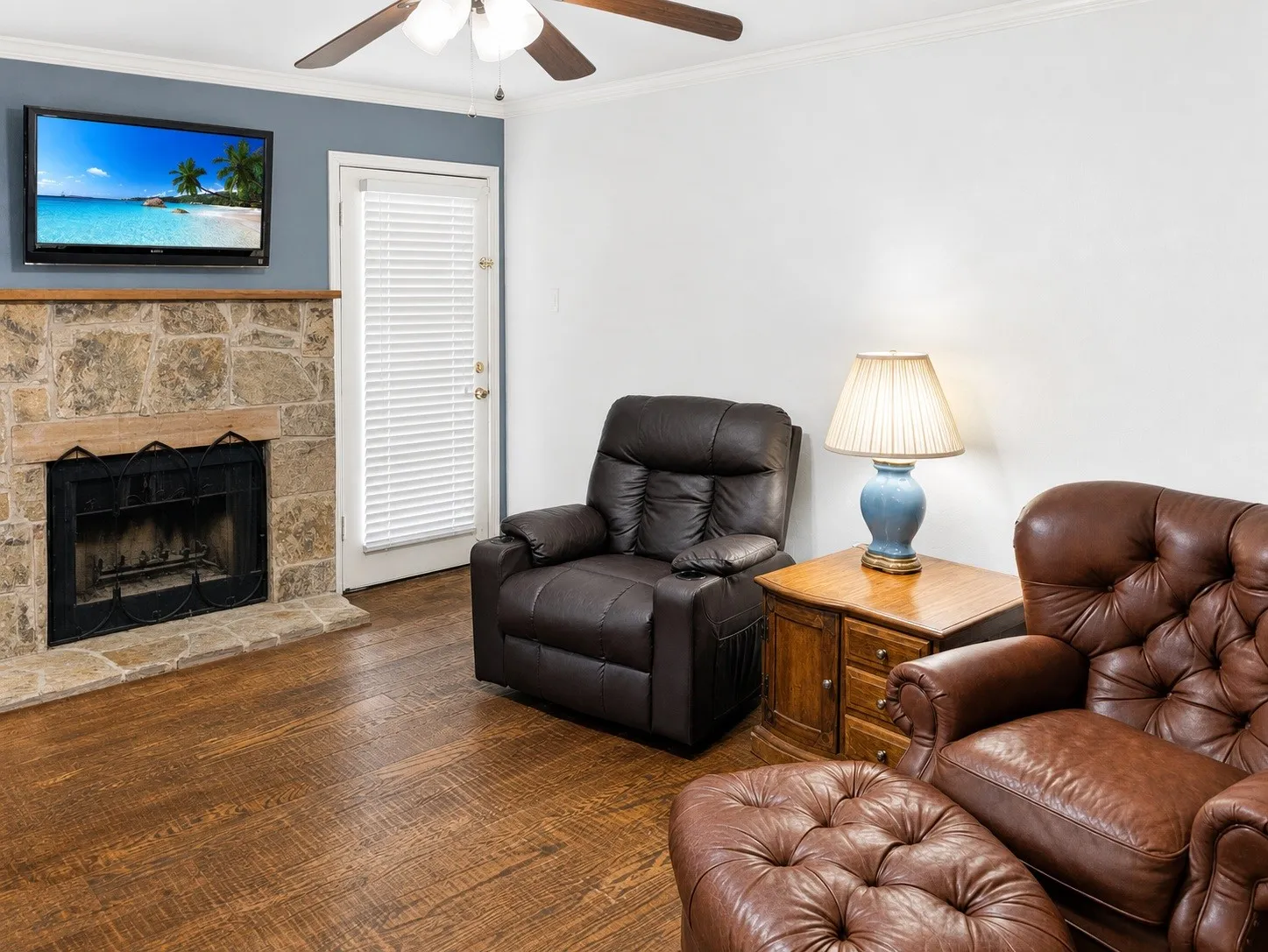 Condominium For Sale in Collin County , 18333 Roehampton Drive 714, Dallas, Texas 75252, 2 Bedroom, 1 Bathroom, Garage spaces, 737 Sqft, built in 1985, mls#21341871, Real Estate Agent in Dallas, Homes For Sale in Collin county, Homes For Sale in Dallas, Realtor in Dallas Texas, Real Estate Brokerage Independent Realty Texas, Luminita Cordes Realtor