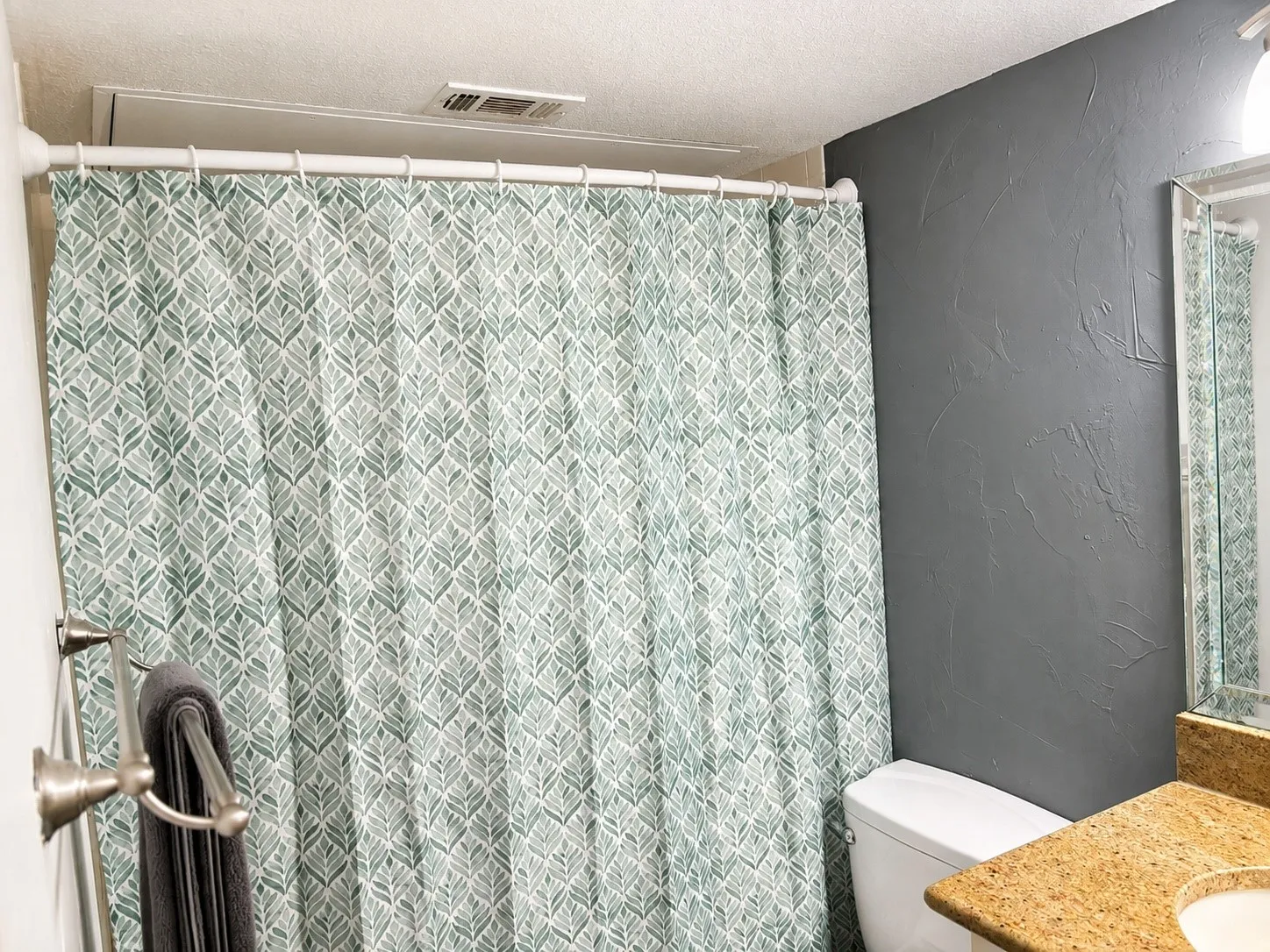Condominium For Sale in Collin County , 18333 Roehampton Drive 714, Dallas, Texas 75252, 2 Bedroom, 1 Bathroom, Garage spaces, 737 Sqft, built in 1985, mls#21341871, Real Estate Agent in Dallas, Homes For Sale in Collin county, Homes For Sale in Dallas, Realtor in Dallas Texas, Real Estate Brokerage Independent Realty Texas, Luminita Cordes Realtor