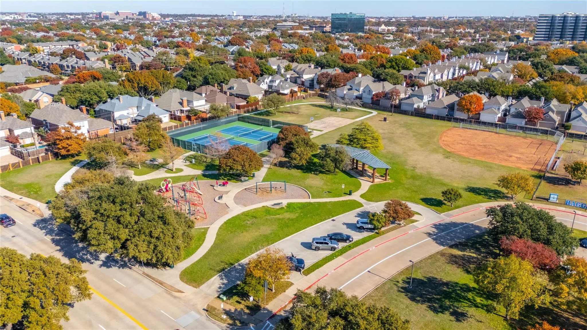 Condominium For Sale in Collin County , 18333 Roehampton Drive 714, Dallas, Texas 75252, 2 Bedroom, 1 Bathroom, Garage spaces, 737 Sqft, built in 1985, mls#21341871, Real Estate Agent in Dallas, Homes For Sale in Collin county, Homes For Sale in Dallas, Realtor in Dallas Texas, Real Estate Brokerage Independent Realty Texas, Luminita Cordes Realtor