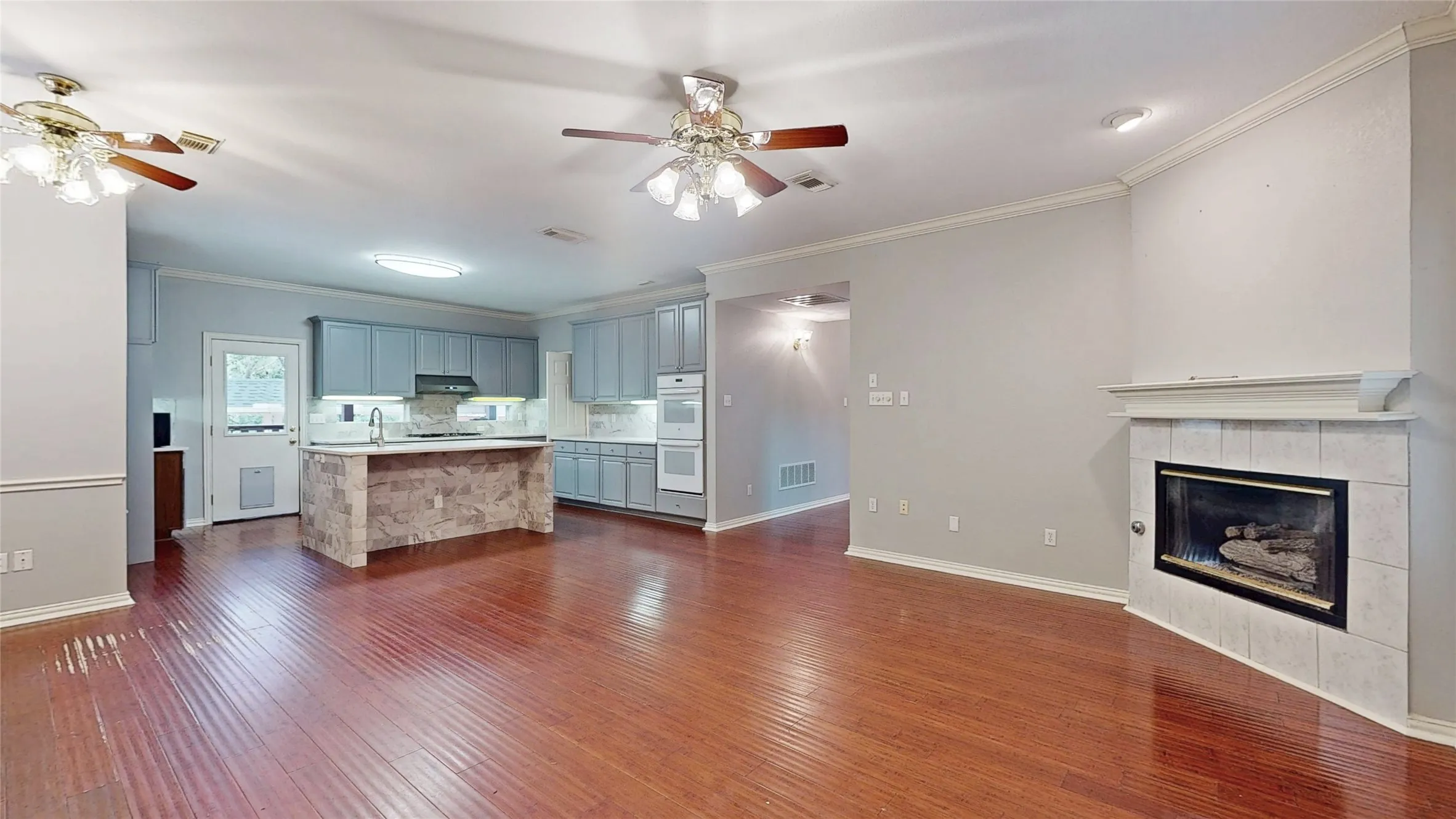 Single Family Residence For Sale in Denton County , 1701 Oriole Drive, Flower Mound, Texas 75022, 3 Bedroom, 4 Bathroom, 2 Garage spaces, 2,331 Sqft, built in 1995, mls#21341877, Real Estate Agent in Flower Mound, Homes For Sale in Denton county, Homes For Sale in Flower Mound, Realtor in Flower Mound Texas, Real Estate Brokerage Independent Realty Texas, Luminita Cordes Realtor