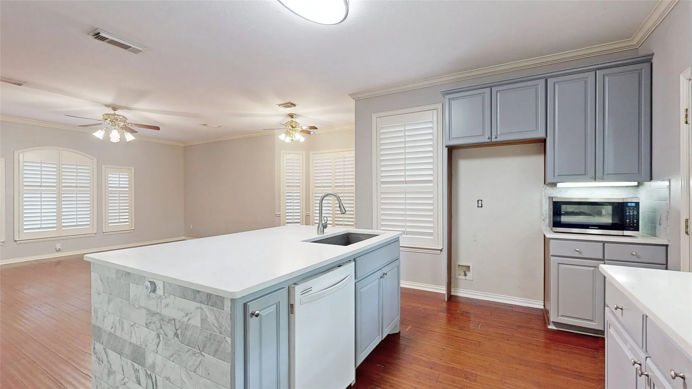 Single Family Residence For Sale in Denton County , 1701 Oriole Drive, Flower Mound, Texas 75022, 3 Bedroom, 4 Bathroom, 2 Garage spaces, 2,331 Sqft, built in 1995, mls#21341877, Real Estate Agent in Flower Mound, Homes For Sale in Denton county, Homes For Sale in Flower Mound, Realtor in Flower Mound Texas, Real Estate Brokerage Independent Realty Texas, Luminita Cordes Realtor