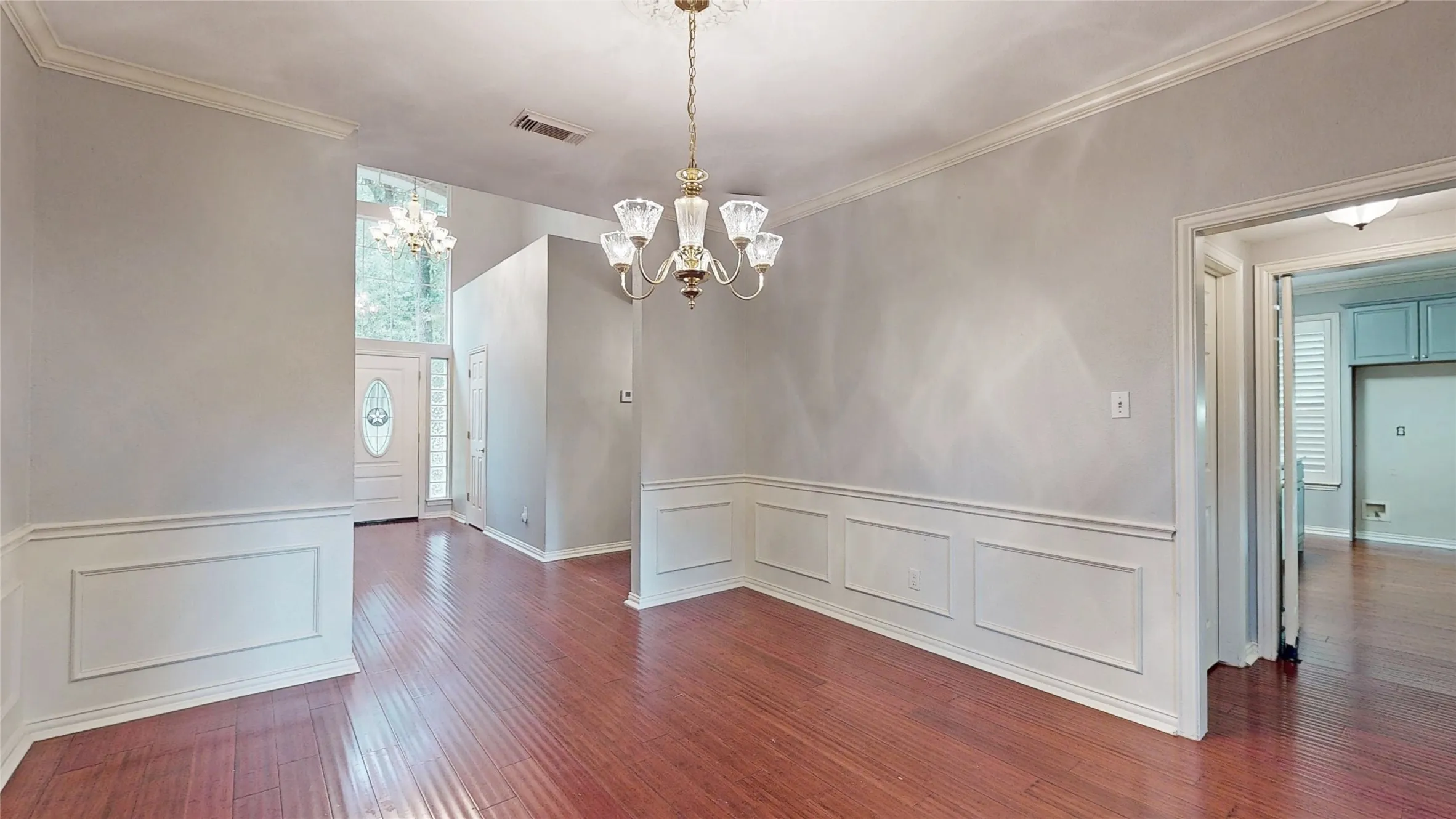 Single Family Residence For Sale in Denton County , 1701 Oriole Drive, Flower Mound, Texas 75022, 3 Bedroom, 4 Bathroom, 2 Garage spaces, 2,331 Sqft, built in 1995, mls#21341877, Real Estate Agent in Flower Mound, Homes For Sale in Denton county, Homes For Sale in Flower Mound, Realtor in Flower Mound Texas, Real Estate Brokerage Independent Realty Texas, Luminita Cordes Realtor