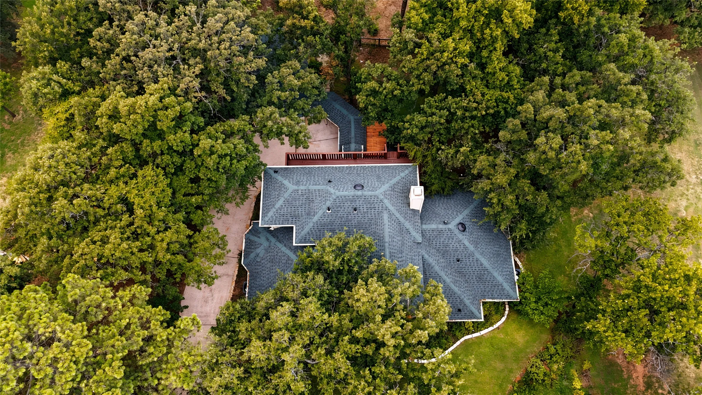 Single Family Residence For Sale in Denton County , 1701 Oriole Drive, Flower Mound, Texas 75022, 3 Bedroom, 4 Bathroom, 2 Garage spaces, 2,331 Sqft, built in 1995, mls#21341877, Real Estate Agent in Flower Mound, Homes For Sale in Denton county, Homes For Sale in Flower Mound, Realtor in Flower Mound Texas, Real Estate Brokerage Independent Realty Texas, Luminita Cordes Realtor