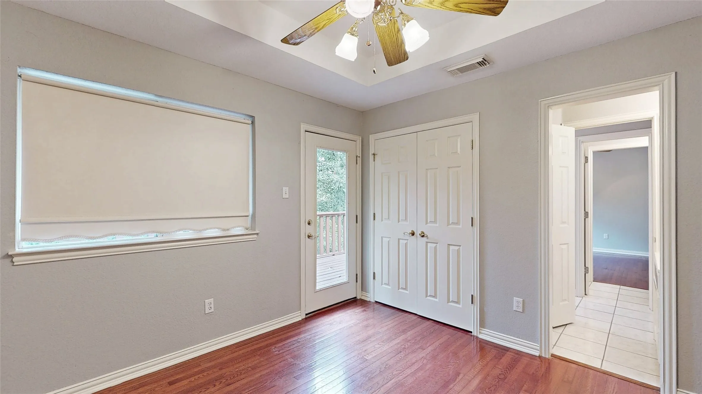 Single Family Residence For Sale in Denton County , 1701 Oriole Drive, Flower Mound, Texas 75022, 3 Bedroom, 4 Bathroom, 2 Garage spaces, 2,331 Sqft, built in 1995, mls#21341877, Real Estate Agent in Flower Mound, Homes For Sale in Denton county, Homes For Sale in Flower Mound, Realtor in Flower Mound Texas, Real Estate Brokerage Independent Realty Texas, Luminita Cordes Realtor