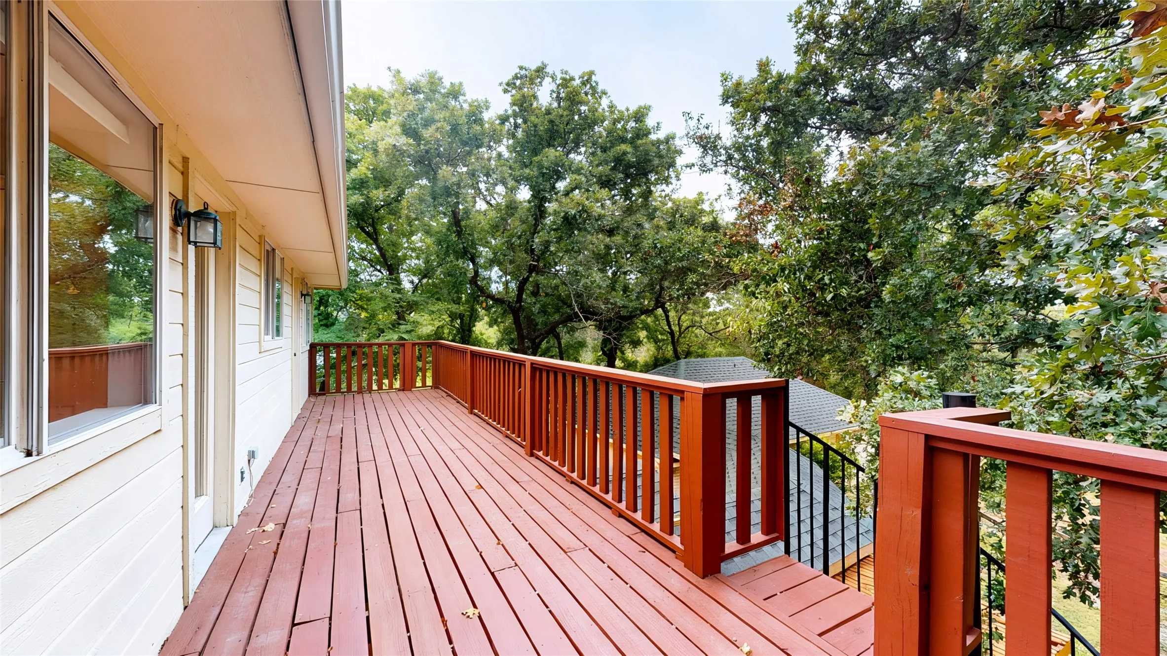 Single Family Residence For Sale in Denton County , 1701 Oriole Drive, Flower Mound, Texas 75022, 3 Bedroom, 4 Bathroom, 2 Garage spaces, 2,331 Sqft, built in 1995, mls#21341877, Real Estate Agent in Flower Mound, Homes For Sale in Denton county, Homes For Sale in Flower Mound, Realtor in Flower Mound Texas, Real Estate Brokerage Independent Realty Texas, Luminita Cordes Realtor