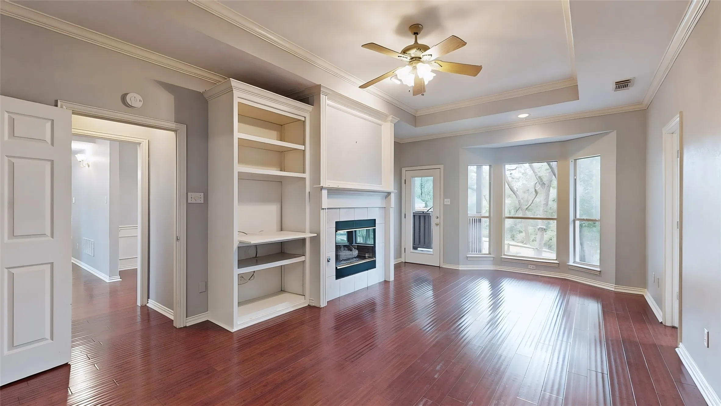 Single Family Residence For Sale in Denton County , 1701 Oriole Drive, Flower Mound, Texas 75022, 3 Bedroom, 4 Bathroom, 2 Garage spaces, 2,331 Sqft, built in 1995, mls#21341877, Real Estate Agent in Flower Mound, Homes For Sale in Denton county, Homes For Sale in Flower Mound, Realtor in Flower Mound Texas, Real Estate Brokerage Independent Realty Texas, Luminita Cordes Realtor