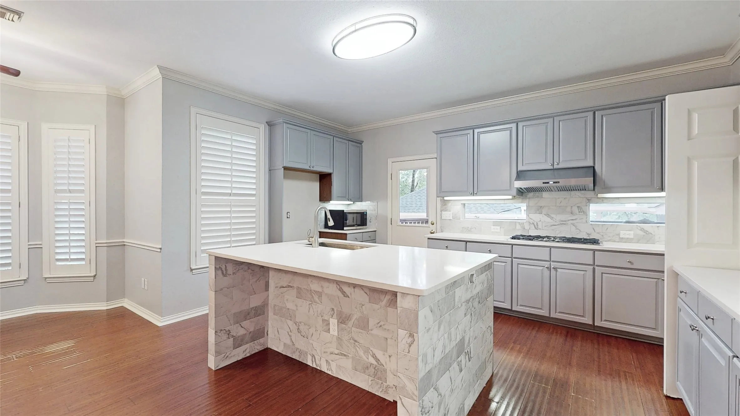 Single Family Residence For Sale in Denton County , 1701 Oriole Drive, Flower Mound, Texas 75022, 3 Bedroom, 4 Bathroom, 2 Garage spaces, 2,331 Sqft, built in 1995, mls#21341877, Real Estate Agent in Flower Mound, Homes For Sale in Denton county, Homes For Sale in Flower Mound, Realtor in Flower Mound Texas, Real Estate Brokerage Independent Realty Texas, Luminita Cordes Realtor