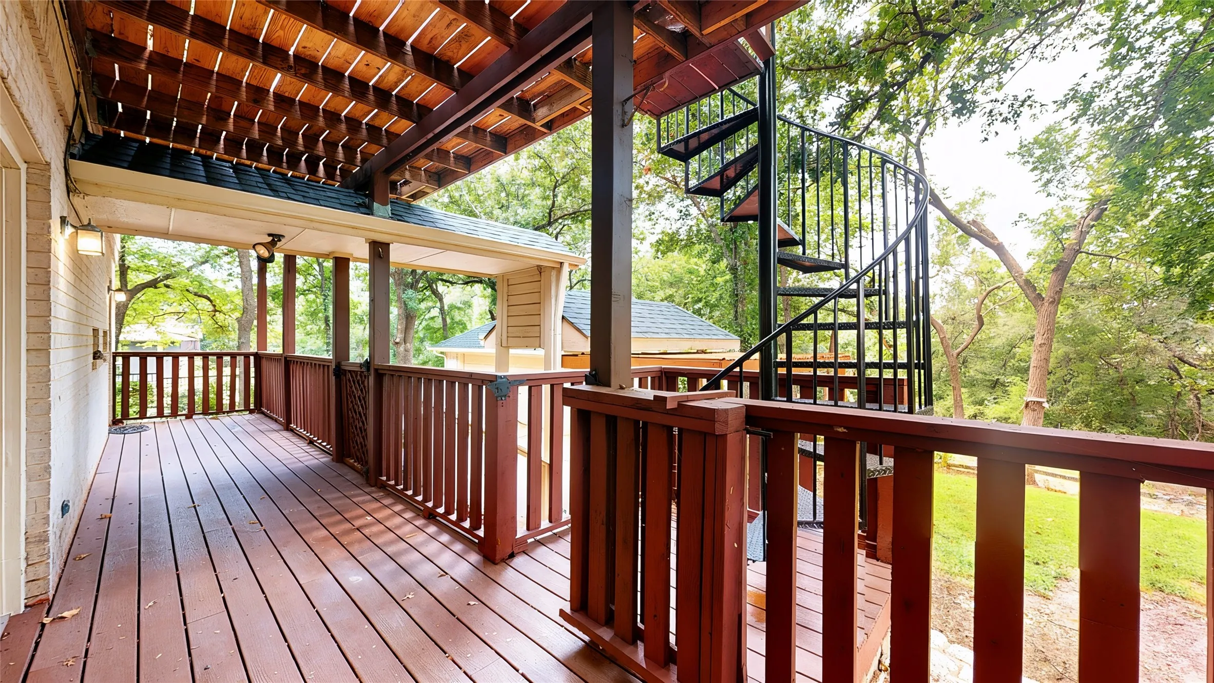 Single Family Residence For Sale in Denton County , 1701 Oriole Drive, Flower Mound, Texas 75022, 3 Bedroom, 4 Bathroom, 2 Garage spaces, 2,331 Sqft, built in 1995, mls#21341877, Real Estate Agent in Flower Mound, Homes For Sale in Denton county, Homes For Sale in Flower Mound, Realtor in Flower Mound Texas, Real Estate Brokerage Independent Realty Texas, Luminita Cordes Realtor