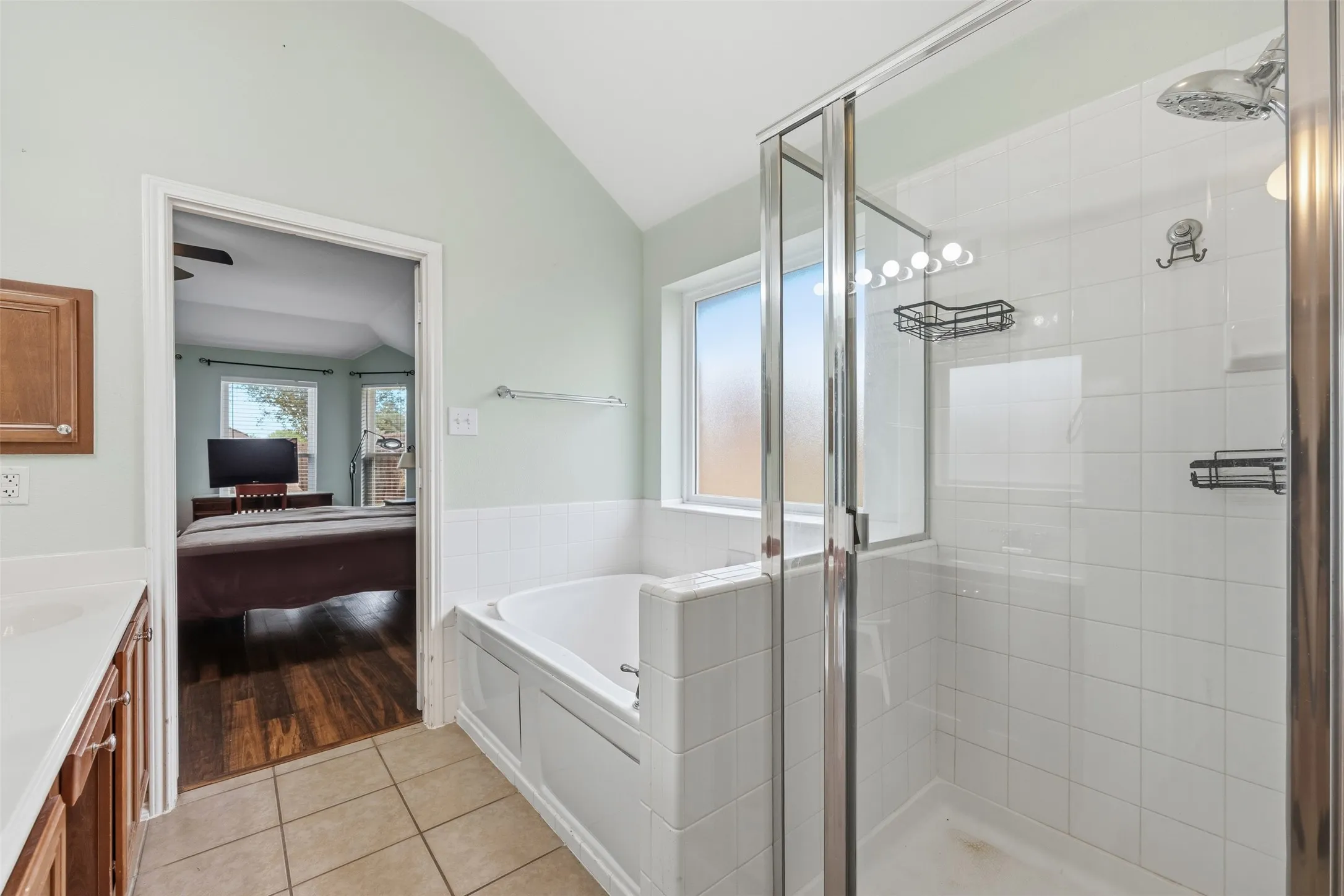 Single Family Residence For Sale in Ellis County , 3221 Canary Lane, Midlothian, Texas 76065, 4 Bedroom, 2 Bathroom, 2 Garage spaces, 2,039 Sqft, built in 2007, mls#21341878, Real Estate Agent in Midlothian, Homes For Sale in Ellis county, Homes For Sale in Midlothian, Realtor in Midlothian Texas, Real Estate Brokerage Independent Realty Texas, Luminita Cordes Realtor