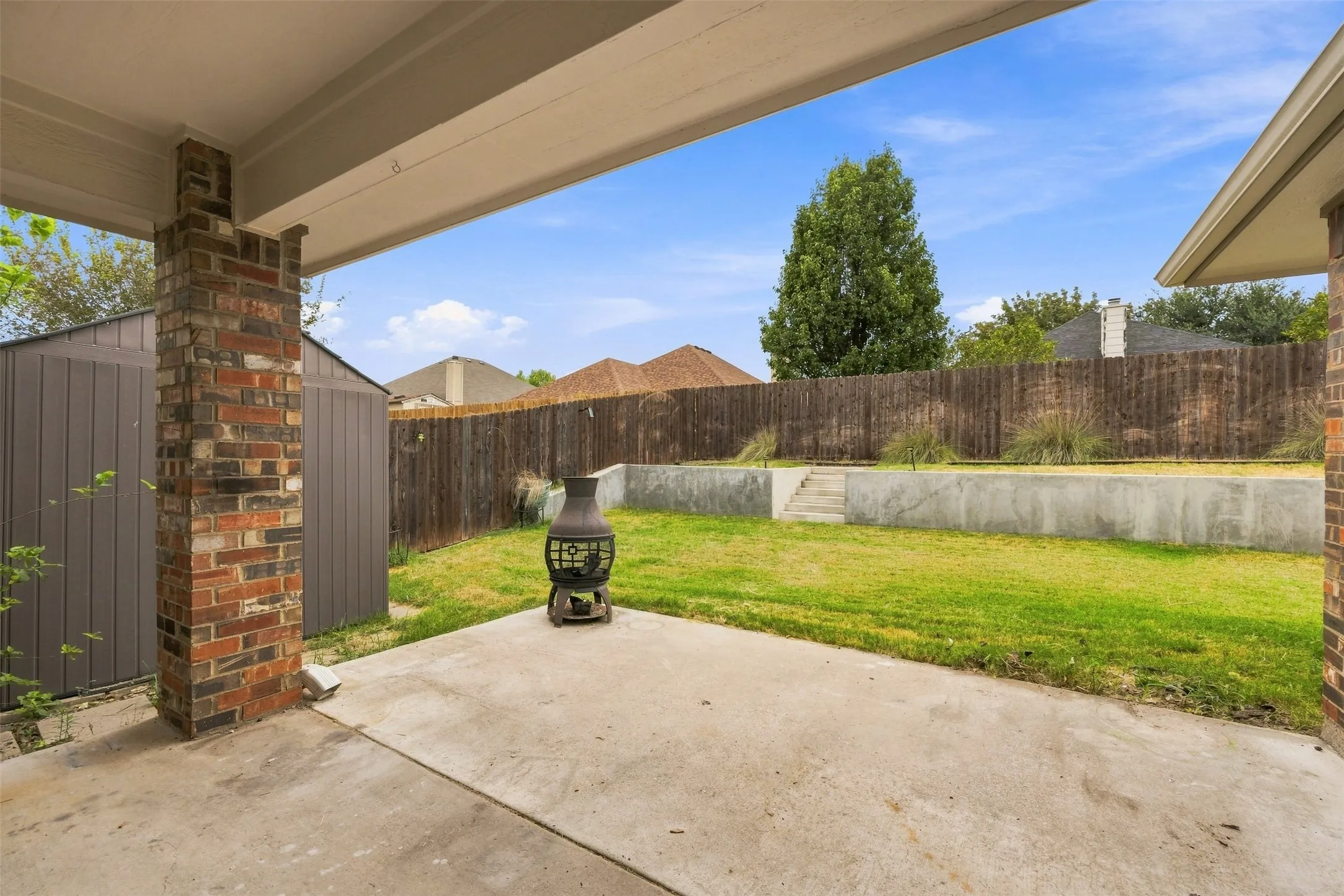 Single Family Residence For Sale in Ellis County , 3221 Canary Lane, Midlothian, Texas 76065, 4 Bedroom, 2 Bathroom, 2 Garage spaces, 2,039 Sqft, built in 2007, mls#21341878, Real Estate Agent in Midlothian, Homes For Sale in Ellis county, Homes For Sale in Midlothian, Realtor in Midlothian Texas, Real Estate Brokerage Independent Realty Texas, Luminita Cordes Realtor