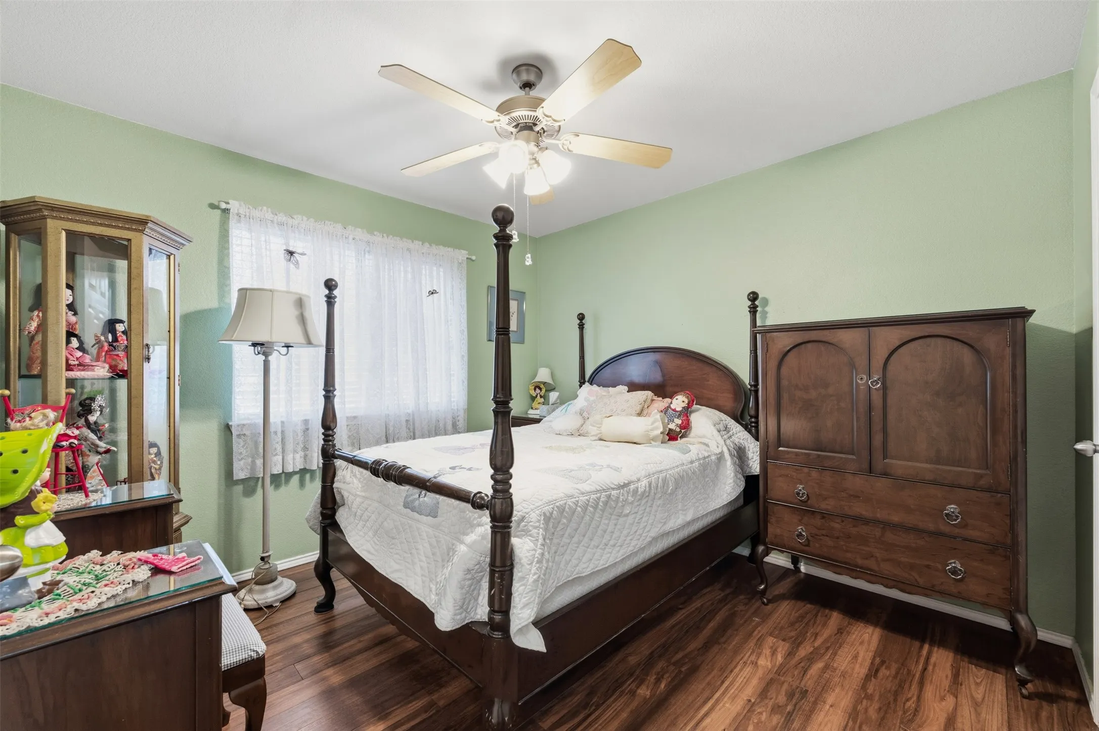 Single Family Residence For Sale in Ellis County , 3221 Canary Lane, Midlothian, Texas 76065, 4 Bedroom, 2 Bathroom, 2 Garage spaces, 2,039 Sqft, built in 2007, mls#21341878, Real Estate Agent in Midlothian, Homes For Sale in Ellis county, Homes For Sale in Midlothian, Realtor in Midlothian Texas, Real Estate Brokerage Independent Realty Texas, Luminita Cordes Realtor