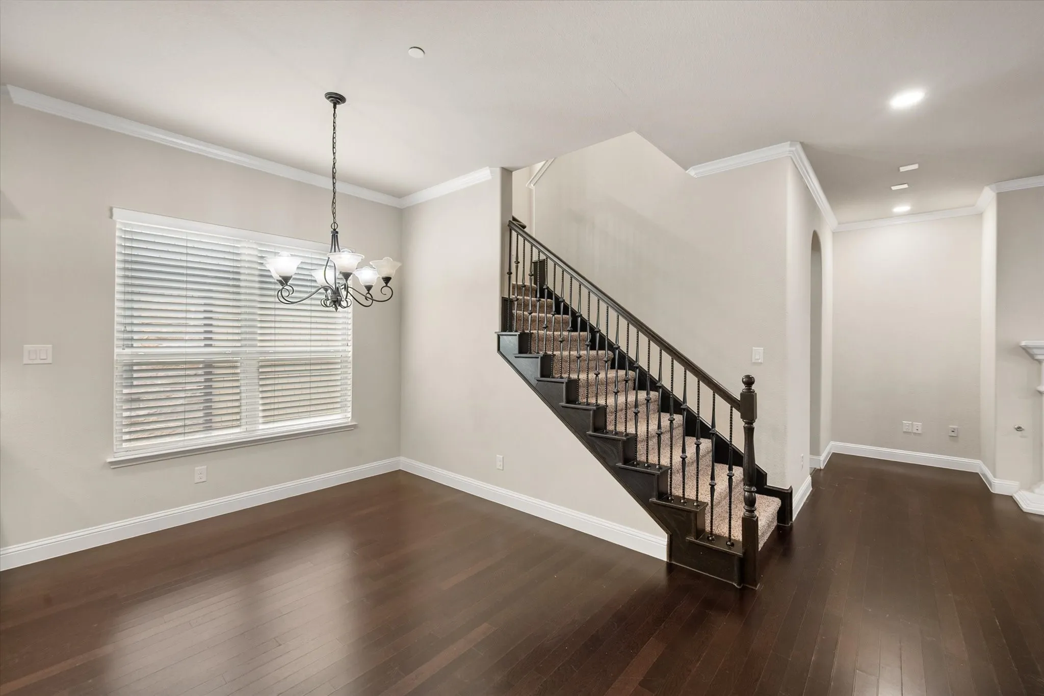 Single Family Residence For Sale in Collin County , 5145 Kentwood Drive, Mc Kinney, Texas 75070, 3 Bedroom, 3 Bathroom, 2 Garage spaces, 2,584 Sqft, built in 2015, mls#21341879, Real Estate Agent in Mc Kinney, Homes For Sale in Collin county, Homes For Sale in Mc Kinney, Realtor in Mc Kinney Texas, Real Estate Brokerage Independent Realty Texas, Luminita Cordes Realtor