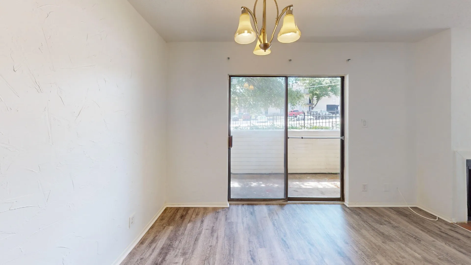 Condominium For Rent in Dallas County , 7431 Holly Hill Drive 102, Dallas, Texas 75231, 1 Bedroom, 1 Bathroom, Garage spaces, 616 Sqft, built in 1979, mls#21341881, Real Estate Agent in Dallas, Homes For Rent in Dallas county, Homes For Rent in Dallas, Realtor in Dallas Texas, Real Estate Brokerage Independent Realty Texas, Luminita Cordes Realtor